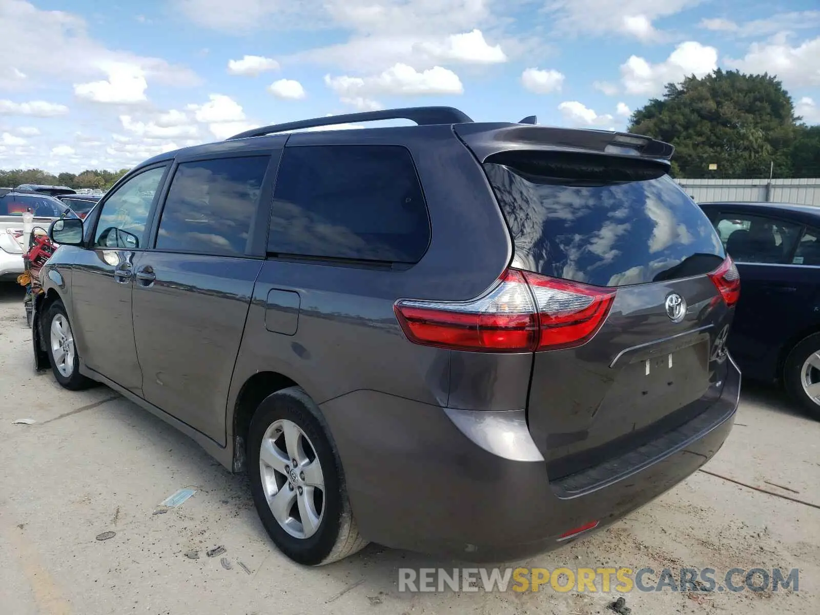 3 Photograph of a damaged car 5TDKZ3DC8LS081741 TOYOTA SIENNA 2020