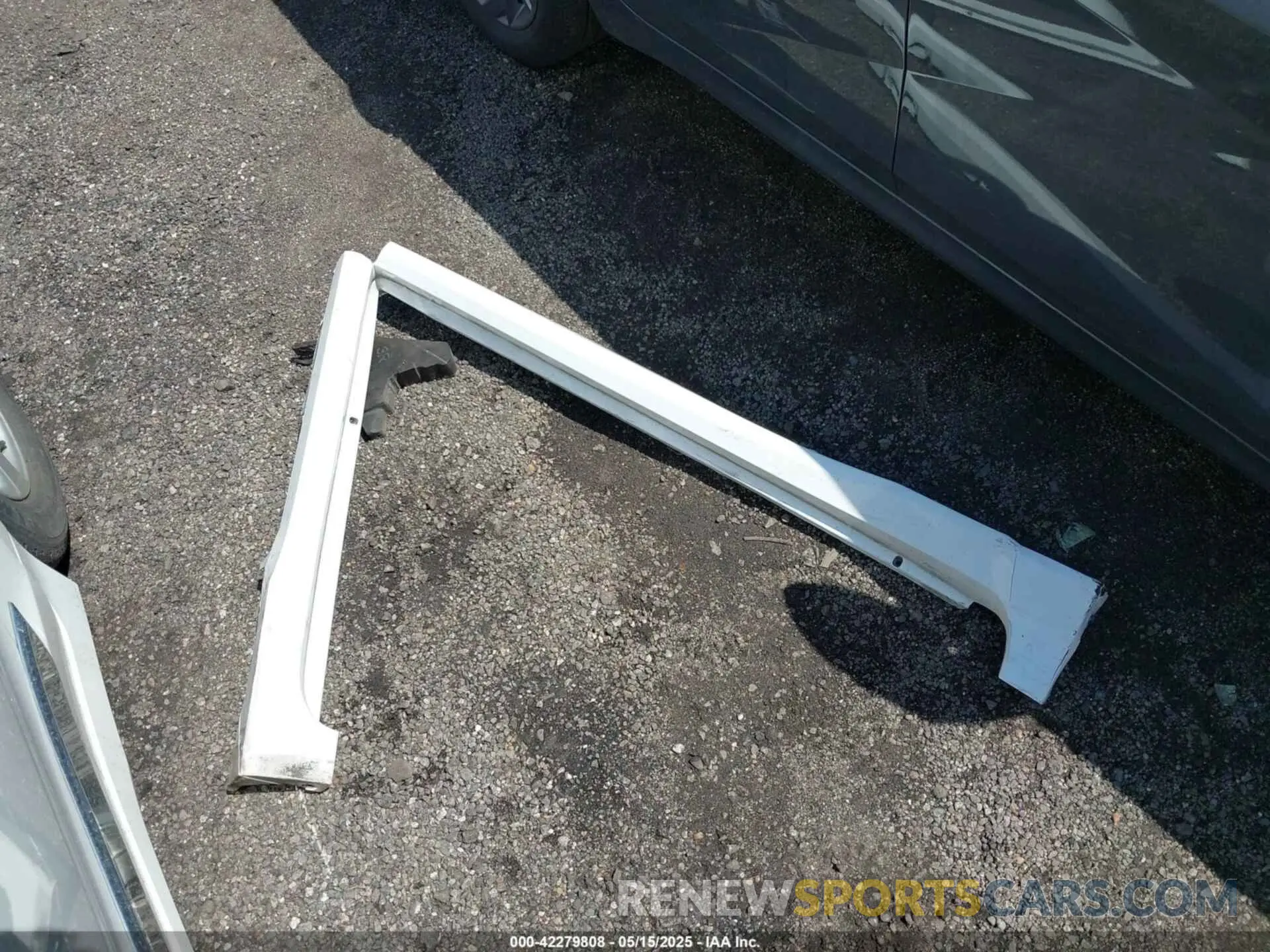 12 Photograph of a damaged car 5TDKZ3DCXLS059272 TOYOTA SIENNA 2020