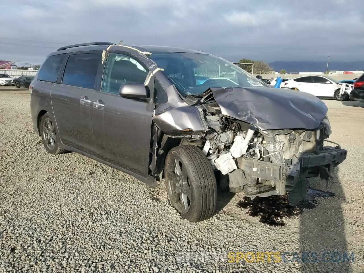 4 Фотография поврежденного автомобиля 5TDXZ3DC0LS062302 TOYOTA SIENNA 2020