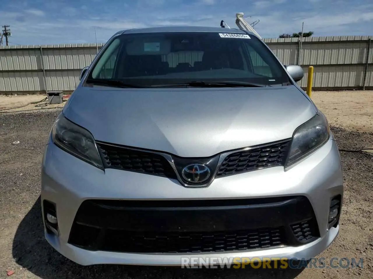 5 Photograph of a damaged car 5TDXZ3DC0LS064082 TOYOTA SIENNA 2020