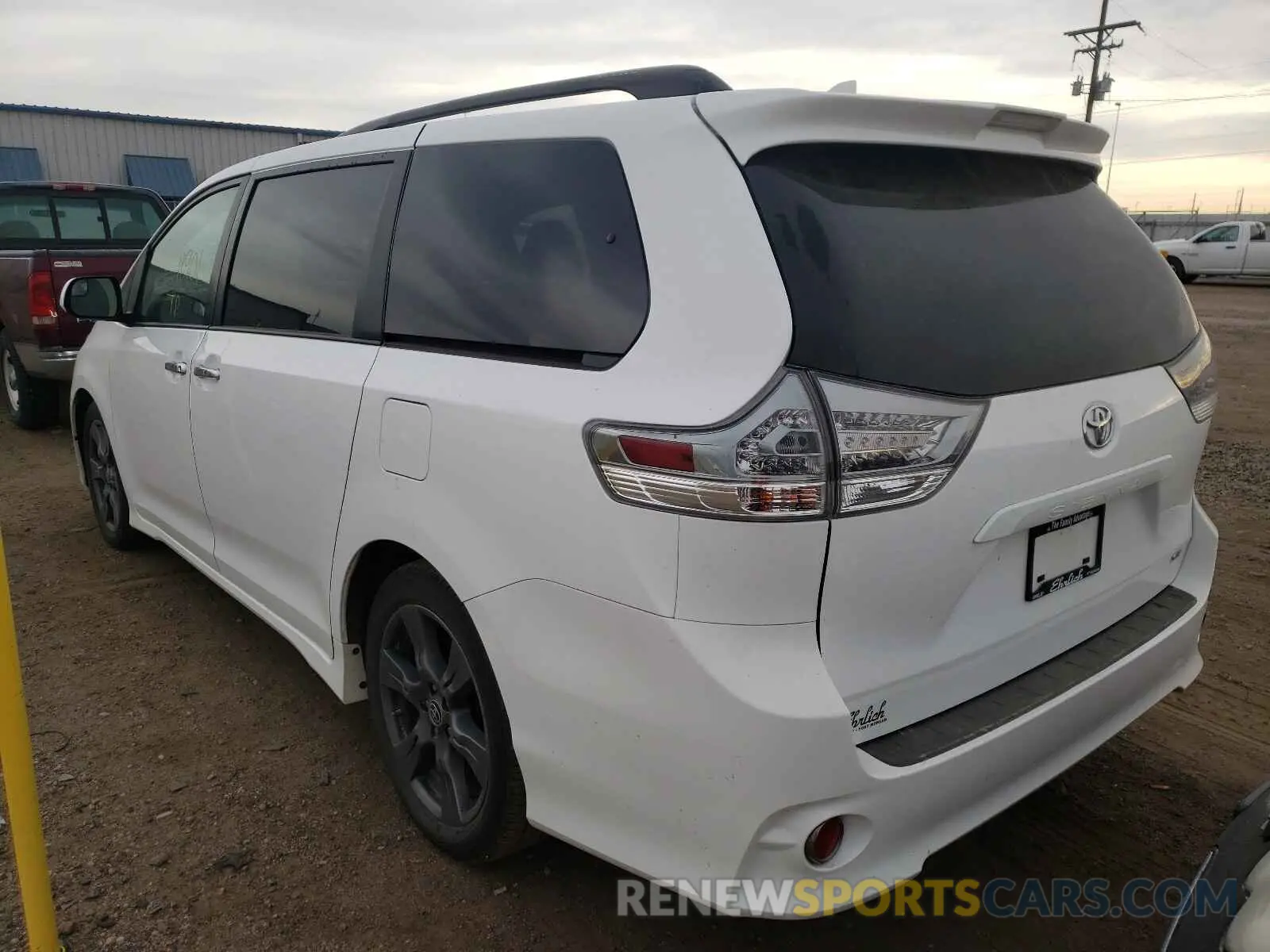 3 Photograph of a damaged car 5TDXZ3DC7LS079470 TOYOTA SIENNA 2020