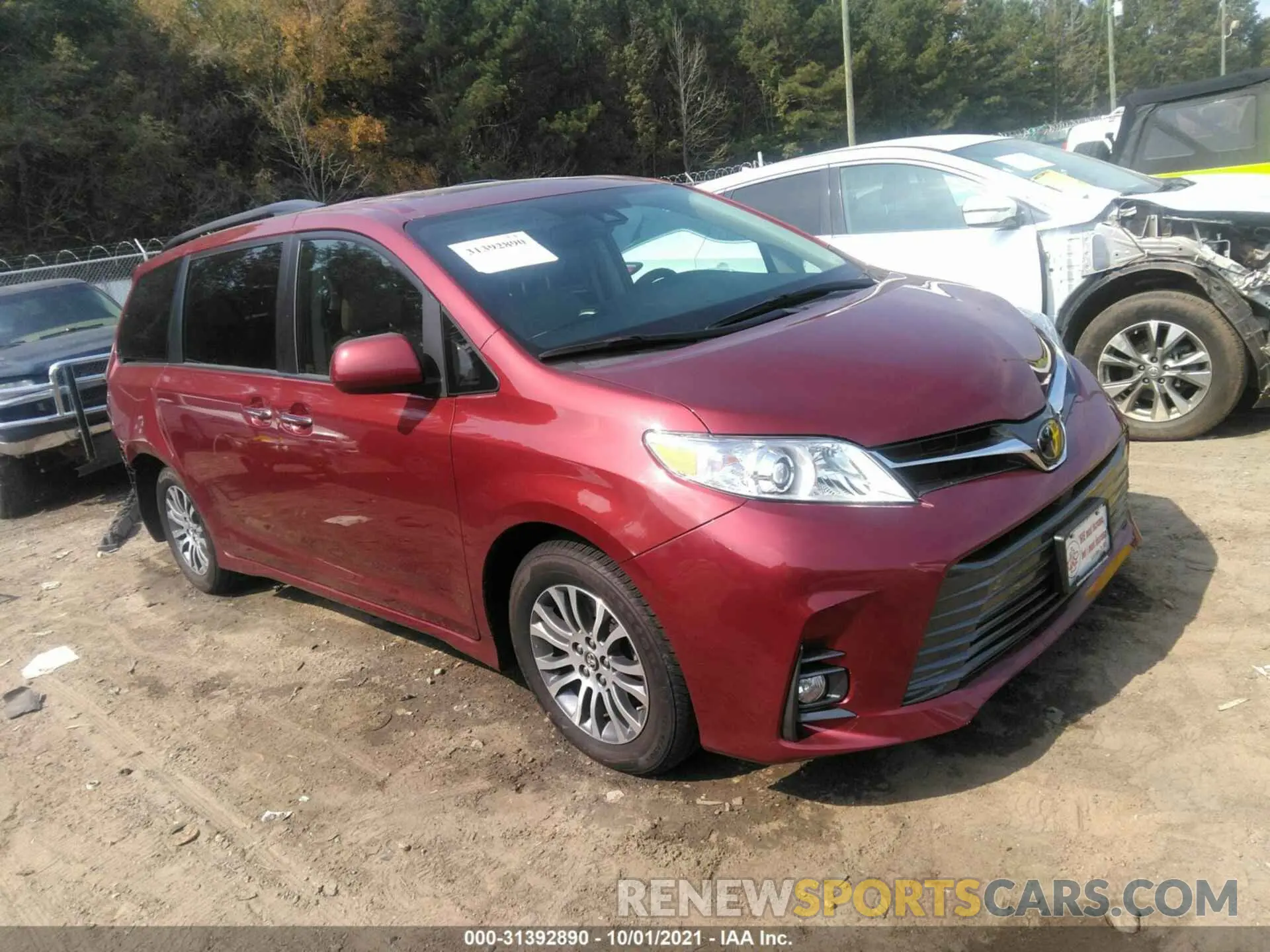 1 Photograph of a damaged car 5TDYZ3DC0LS037968 TOYOTA SIENNA 2020