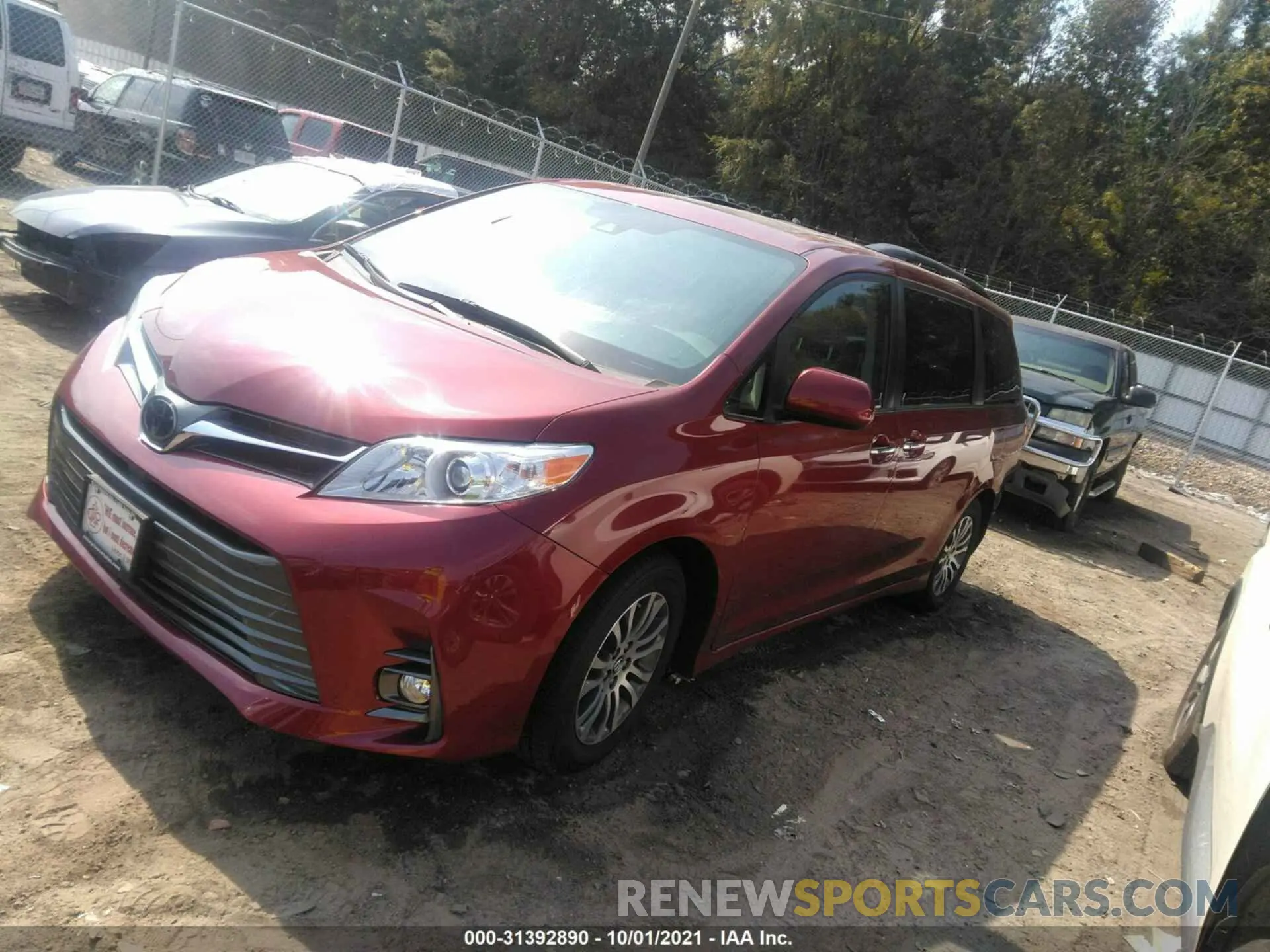 2 Photograph of a damaged car 5TDYZ3DC0LS037968 TOYOTA SIENNA 2020