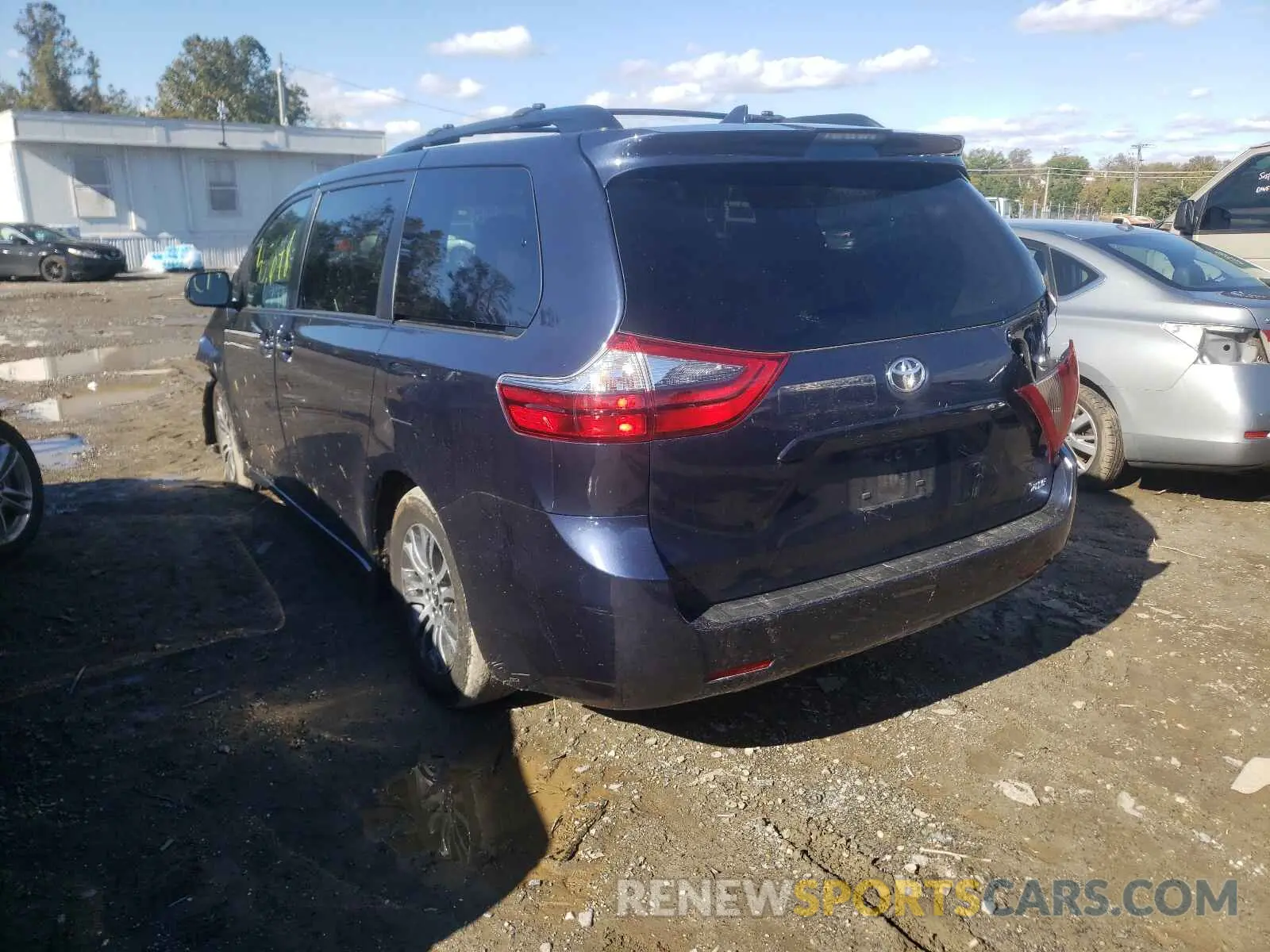 3 Photograph of a damaged car 5TDYZ3DC1LS060739 TOYOTA SIENNA 2020