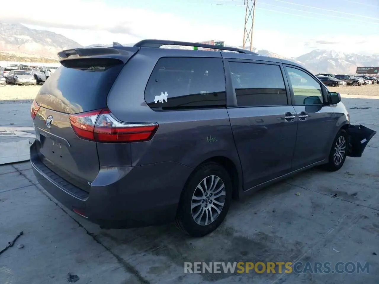 3 Photograph of a damaged car 5TDYZ3DC2LS029502 TOYOTA SIENNA 2020