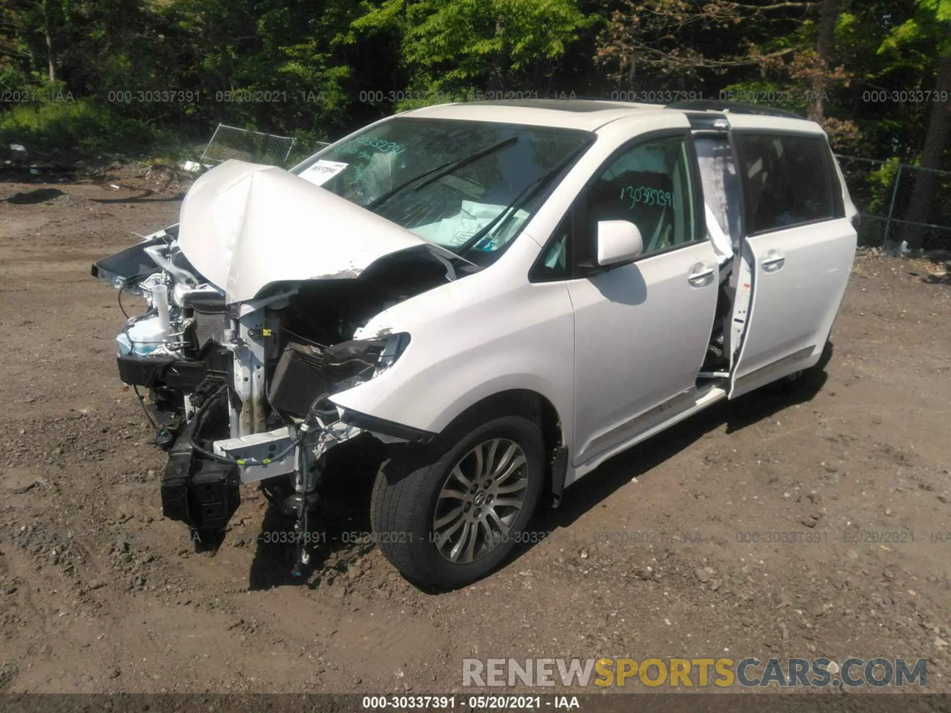 2 Photograph of a damaged car 5TDYZ3DC2LS048244 TOYOTA SIENNA 2020