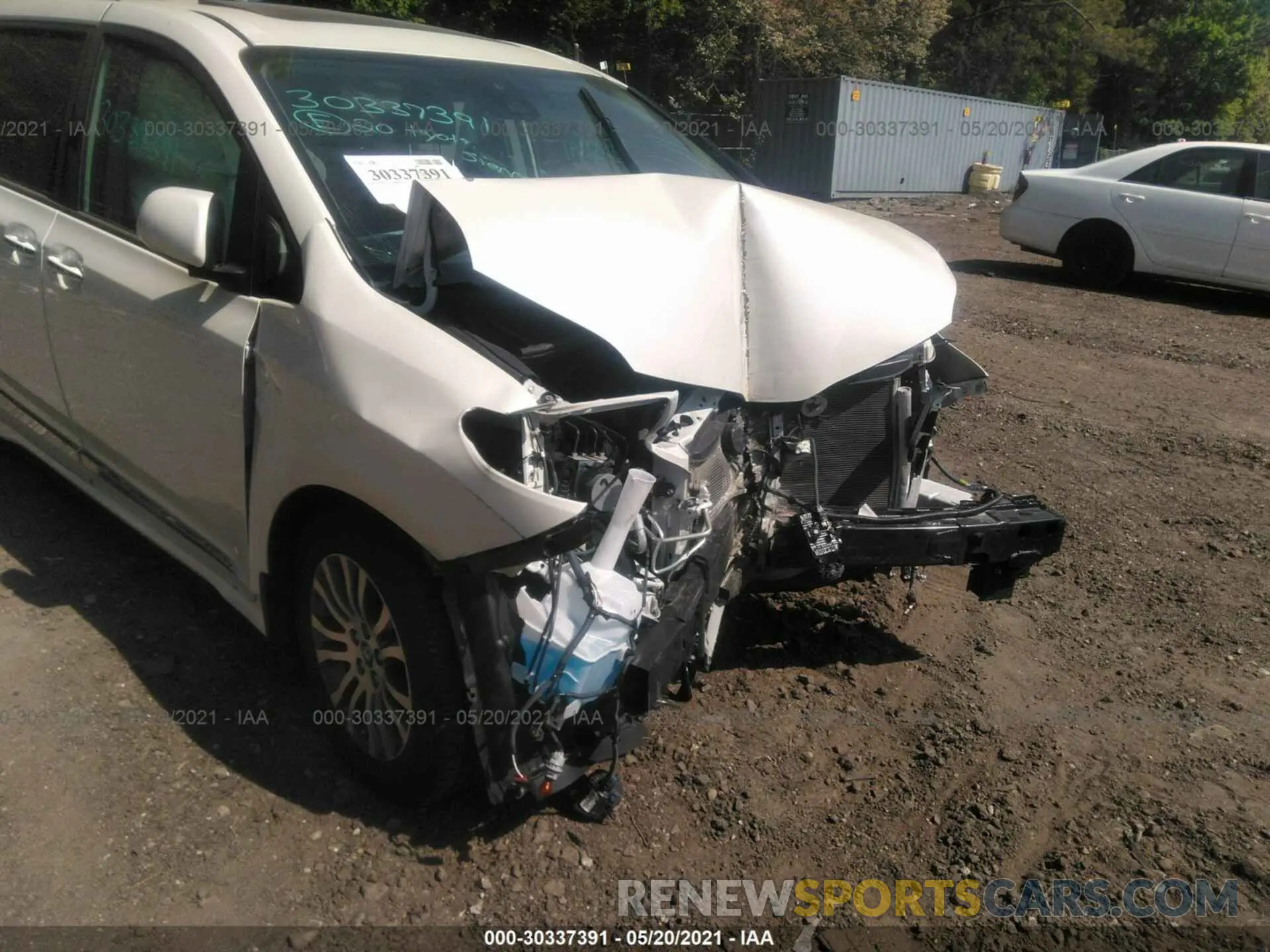 6 Photograph of a damaged car 5TDYZ3DC2LS048244 TOYOTA SIENNA 2020