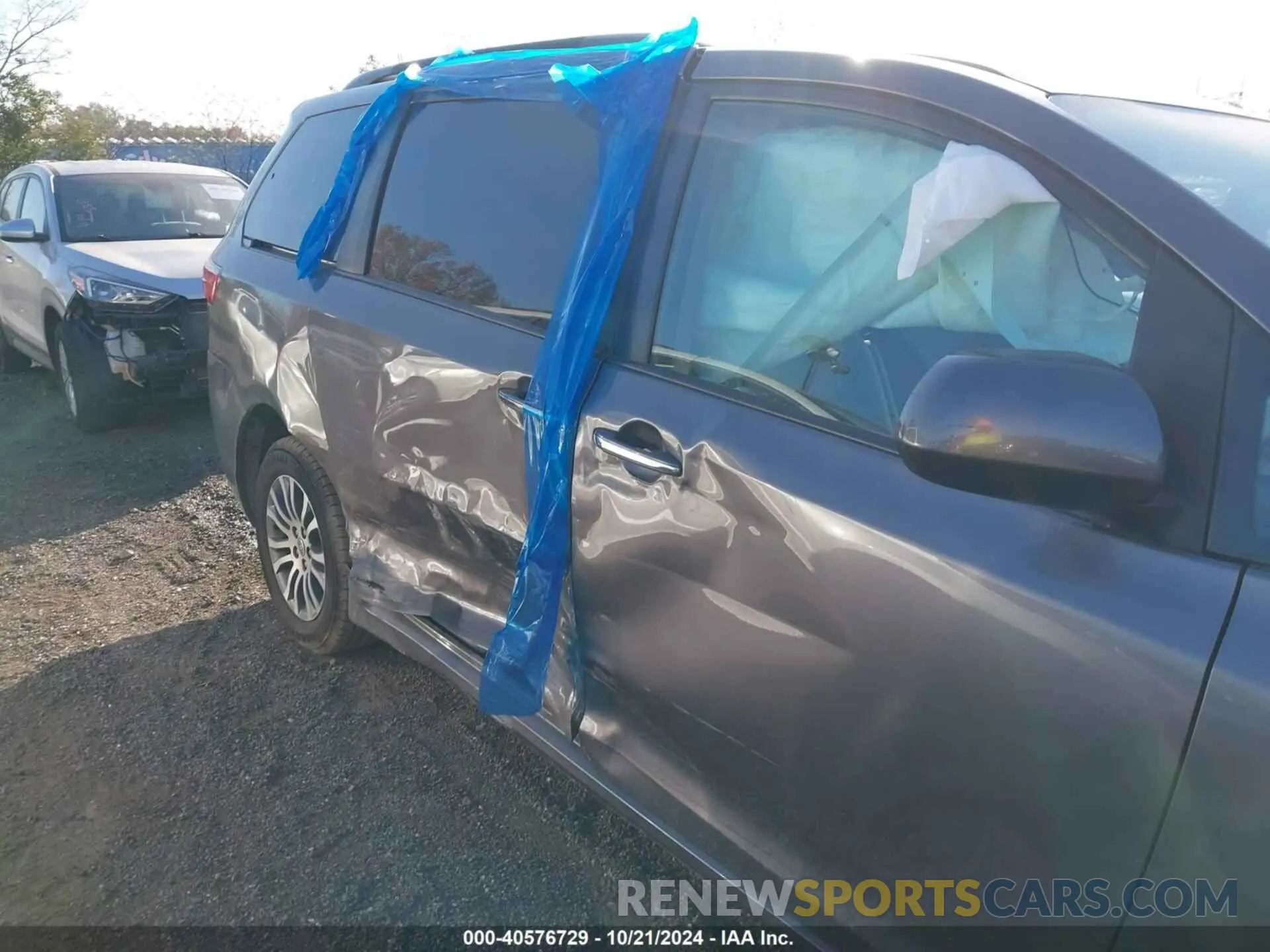 6 Photograph of a damaged car 5TDYZ3DC2LS064296 TOYOTA SIENNA 2020