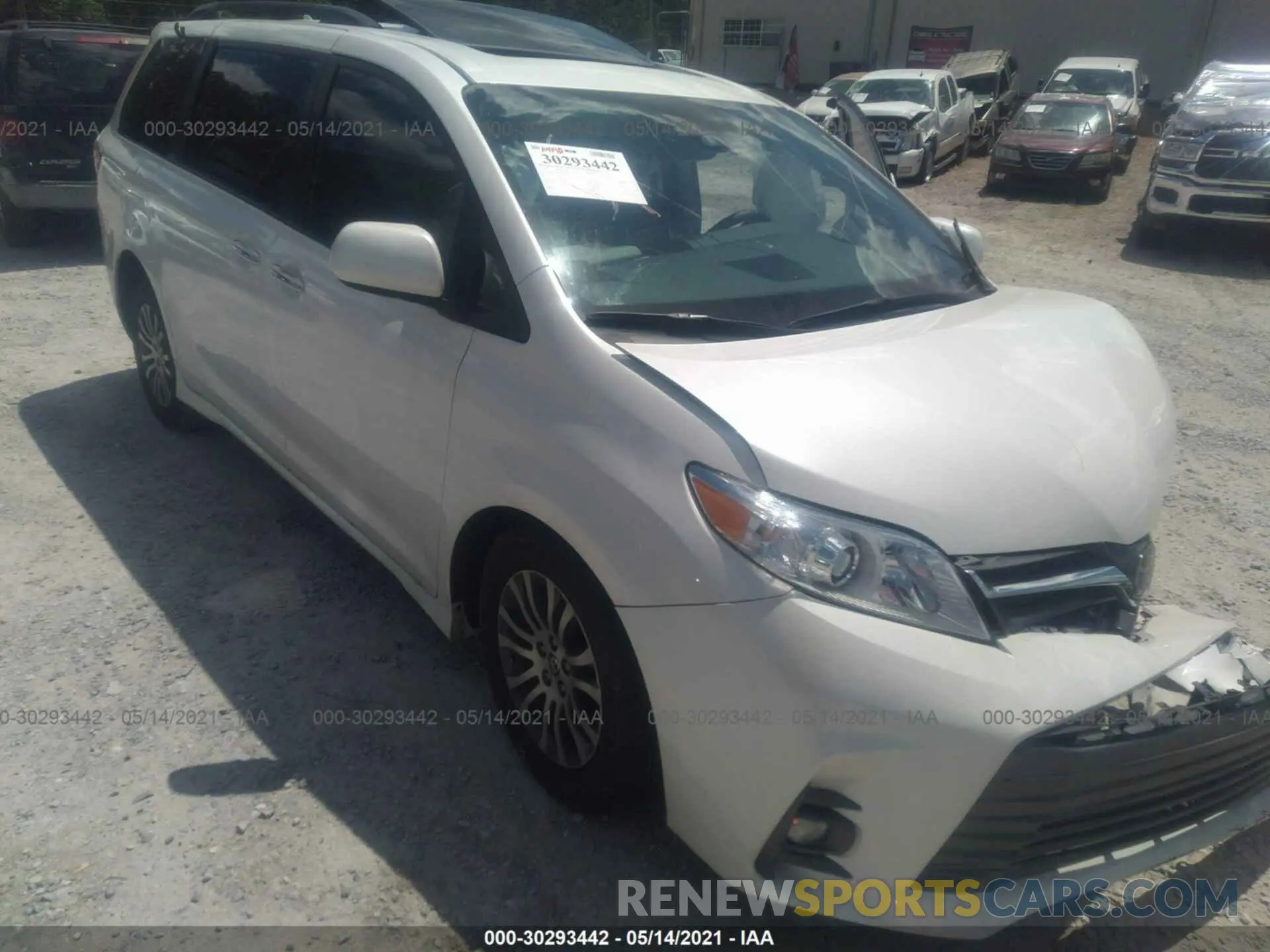 1 Photograph of a damaged car 5TDYZ3DC4LS081679 TOYOTA SIENNA 2020