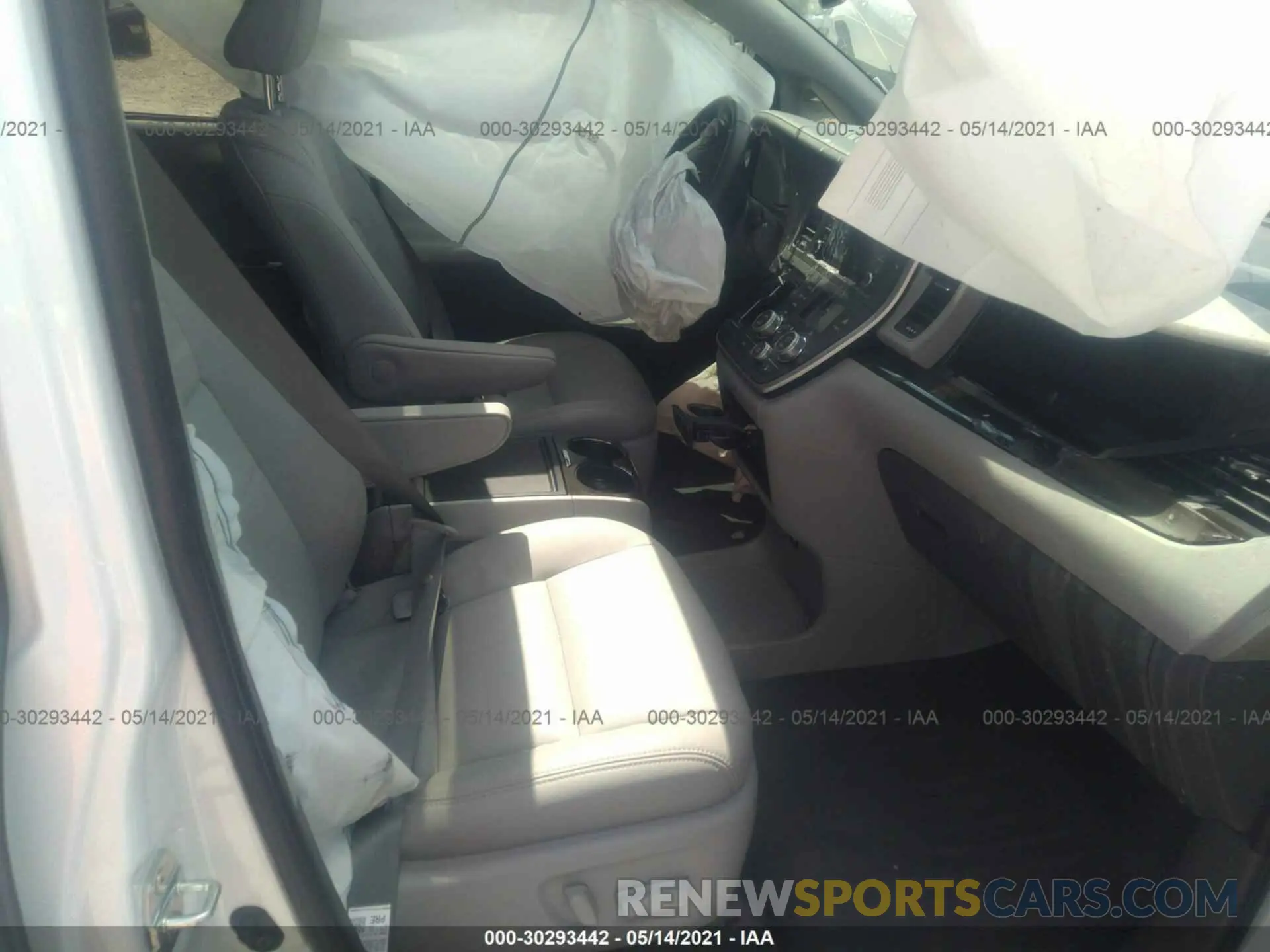 5 Photograph of a damaged car 5TDYZ3DC4LS081679 TOYOTA SIENNA 2020