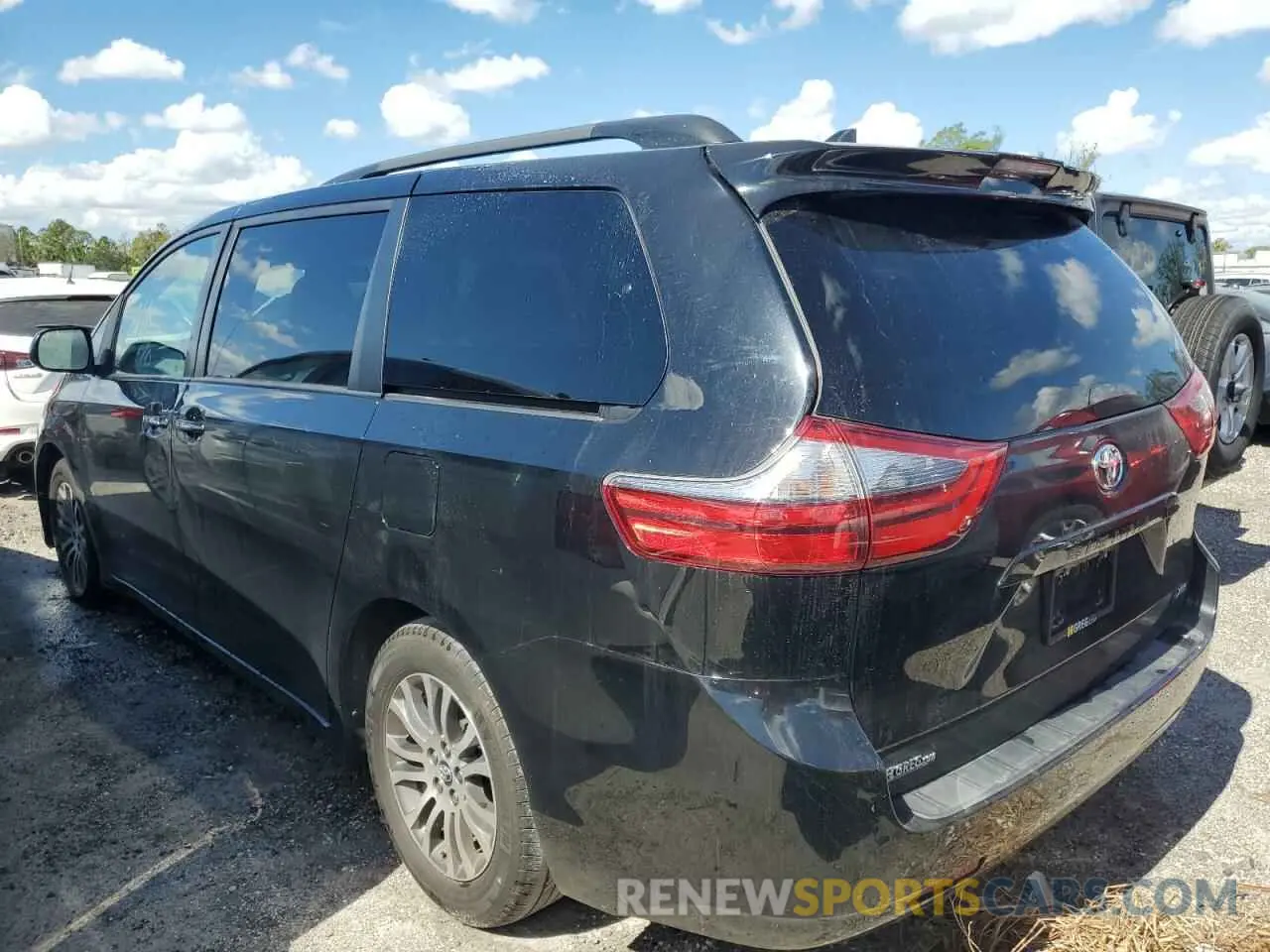 3 Photograph of a damaged car 5TDYZ3DC5LS035665 TOYOTA SIENNA 2020