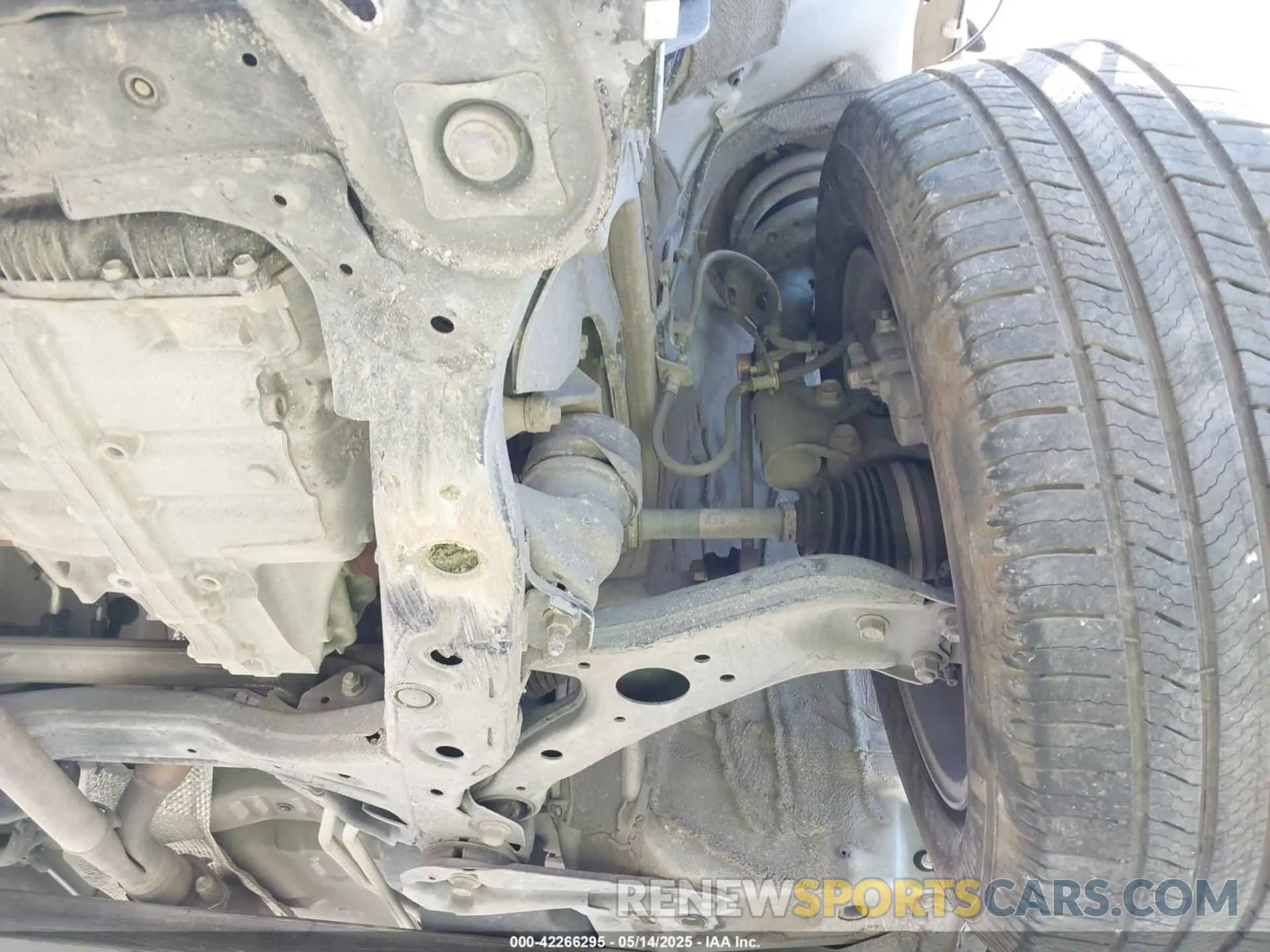 19 Photograph of a damaged car 5TDYZ3DC5LS054619 TOYOTA SIENNA 2020