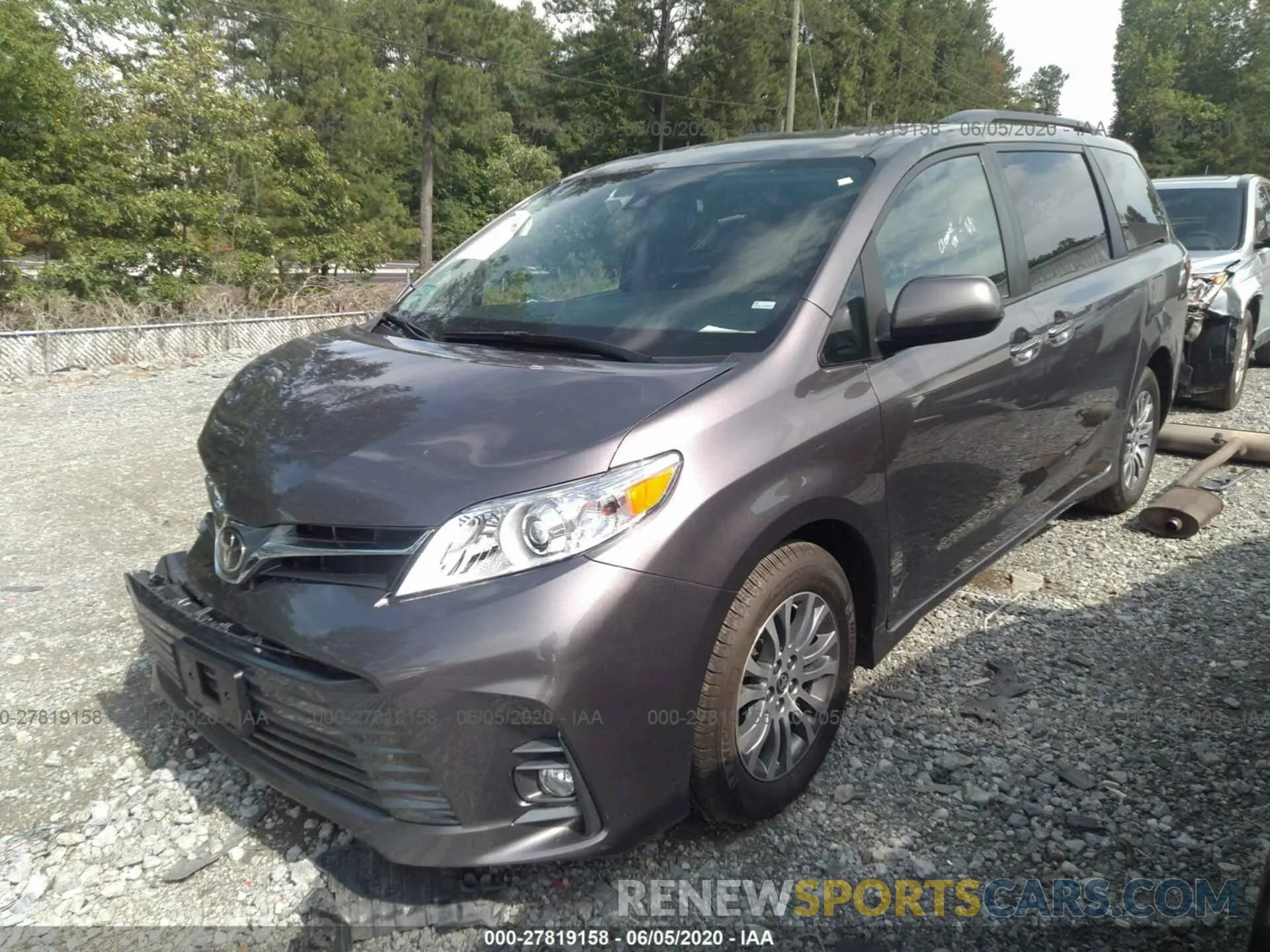 2 Photograph of a damaged car 5TDYZ3DC5LS064650 TOYOTA SIENNA 2020