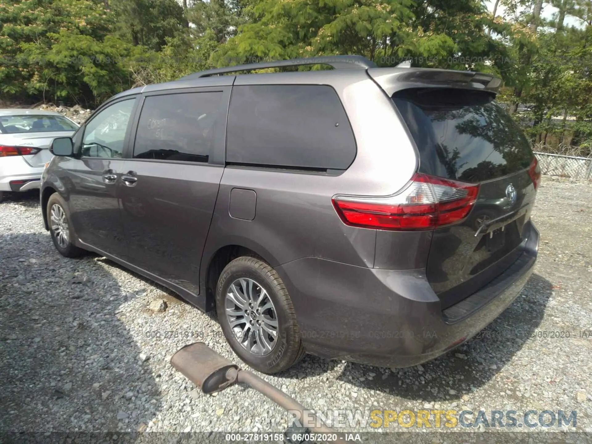 3 Photograph of a damaged car 5TDYZ3DC5LS064650 TOYOTA SIENNA 2020