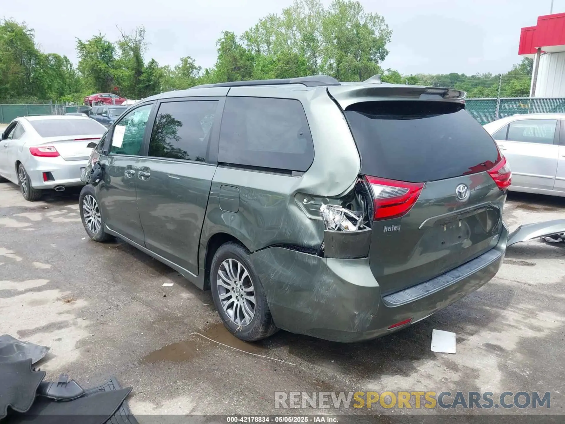 3 Photograph of a damaged car 5TDYZ3DC6LS021788 TOYOTA SIENNA 2020