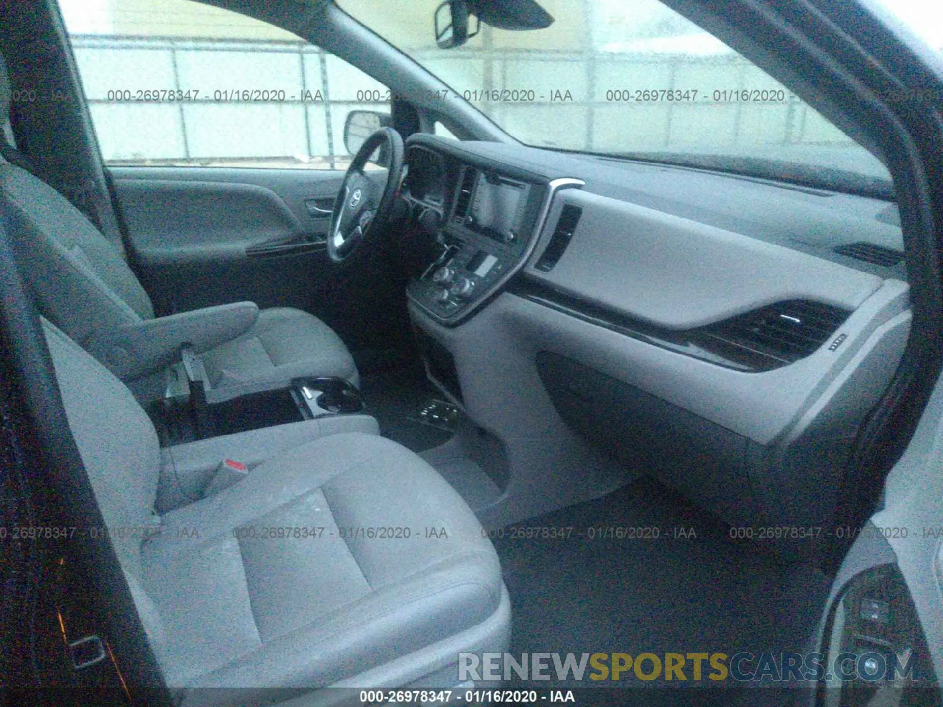 5 Photograph of a damaged car 5TDYZ3DC6LS029535 TOYOTA SIENNA 2020