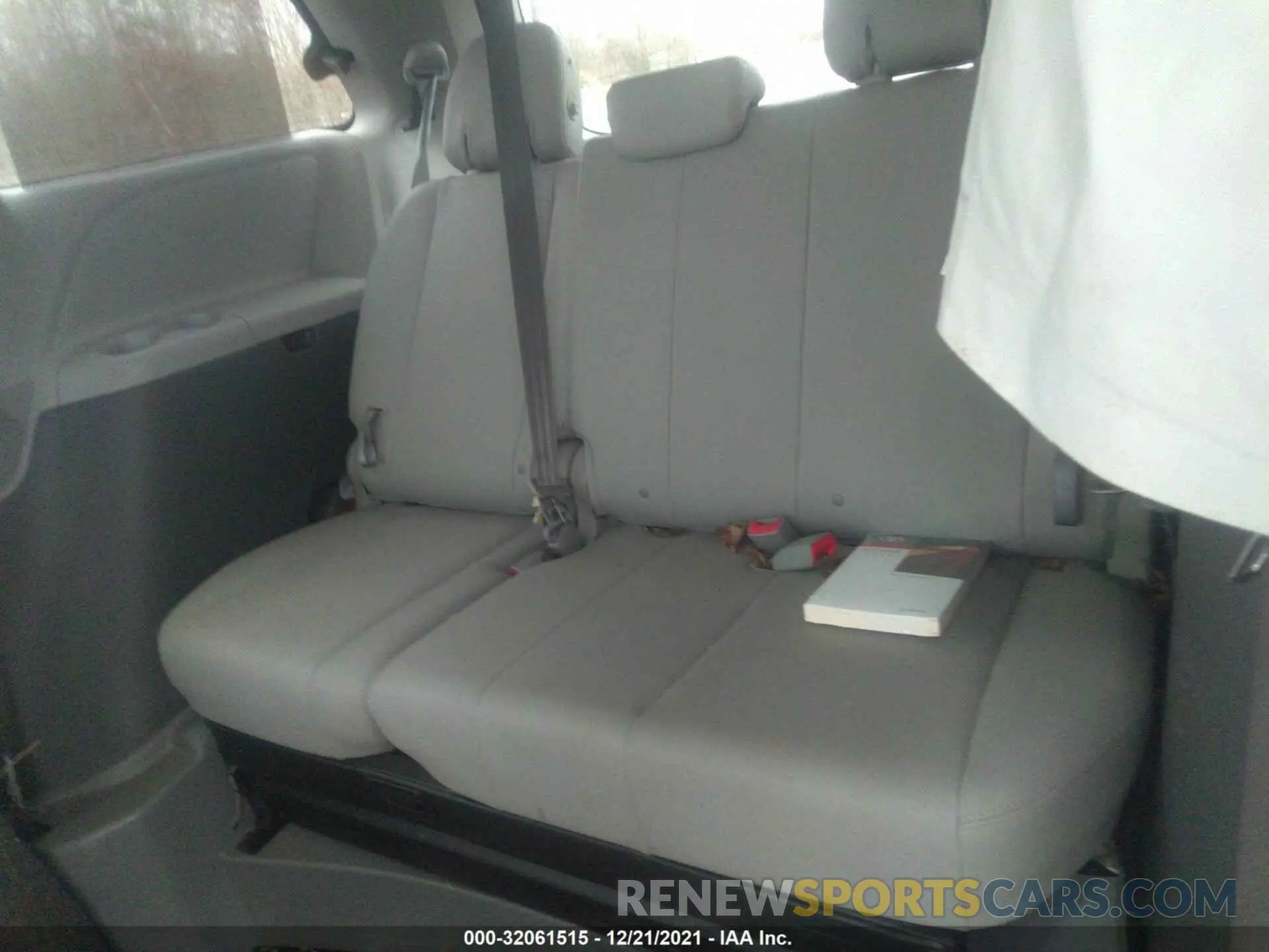 8 Фотография поврежденного автомобиля 5TDYZ3DC6LS029793 TOYOTA SIENNA 2020