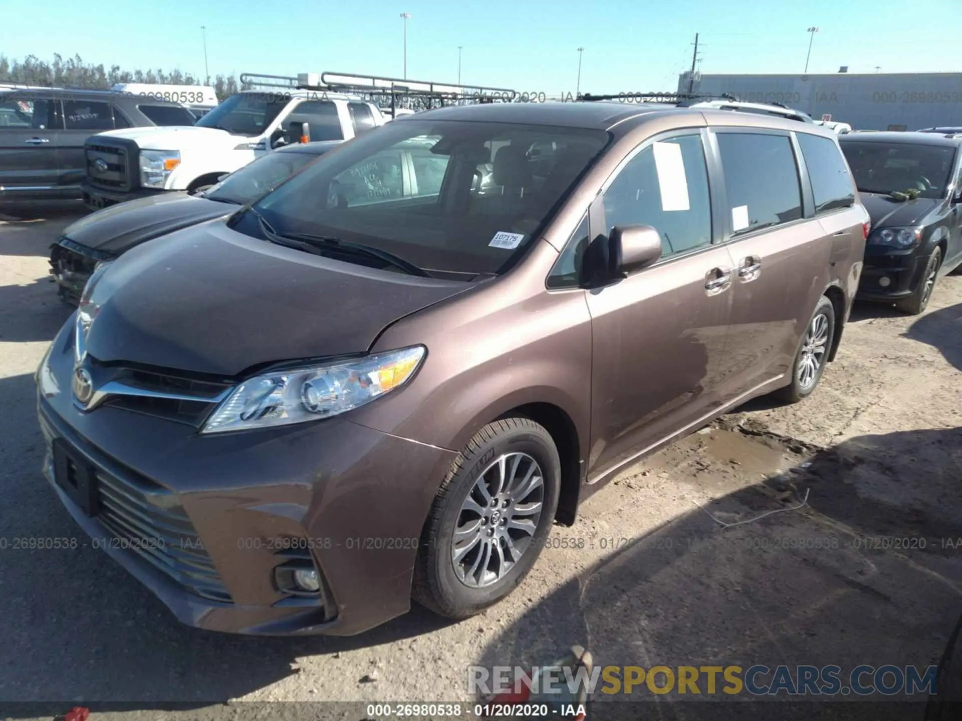 2 Photograph of a damaged car 5TDYZ3DC7LS032007 TOYOTA SIENNA 2020