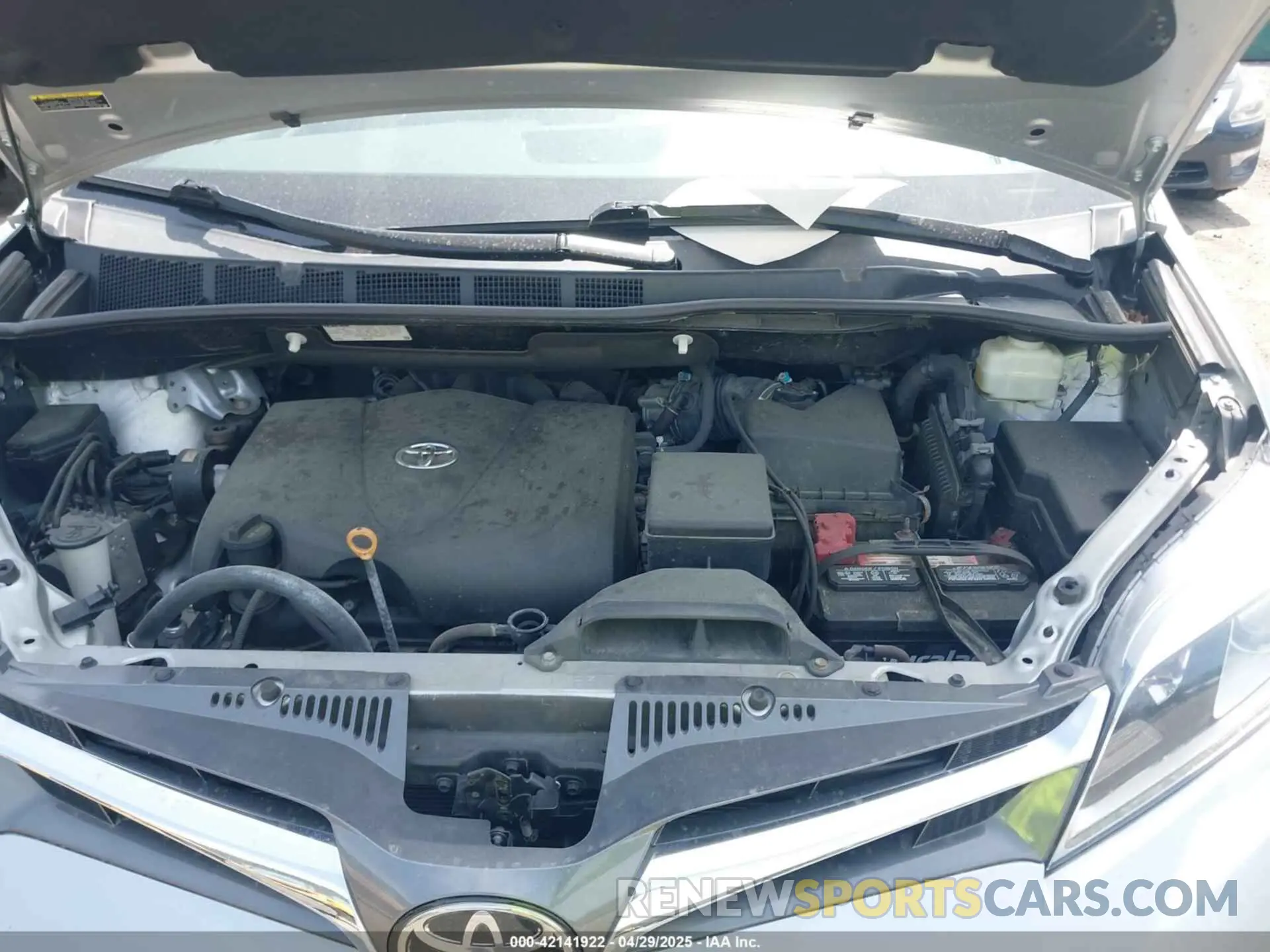 10 Фотография поврежденного автомобиля 5TDYZ3DC8LS029598 TOYOTA SIENNA 2020