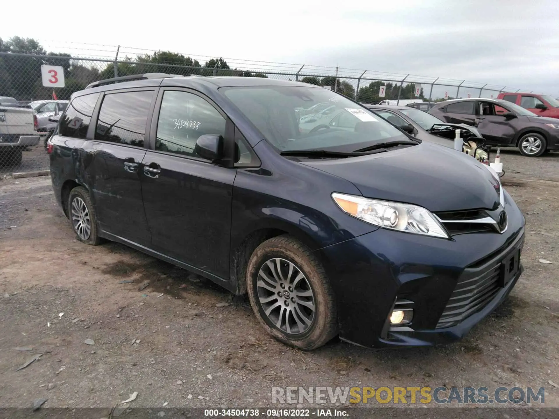 1 Photograph of a damaged car 5TDYZ3DC8LS033893 TOYOTA SIENNA 2020
