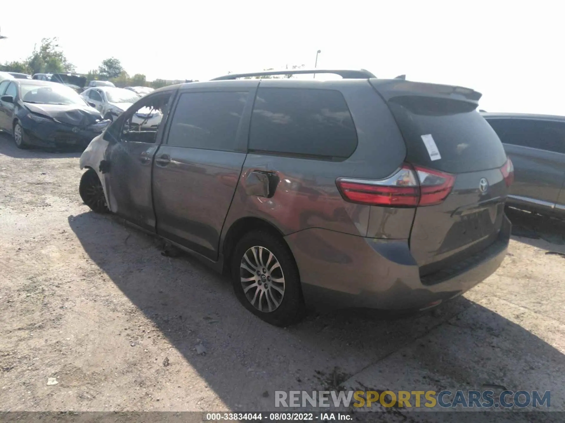 3 Photograph of a damaged car 5TDYZ3DC8LS054842 TOYOTA SIENNA 2020