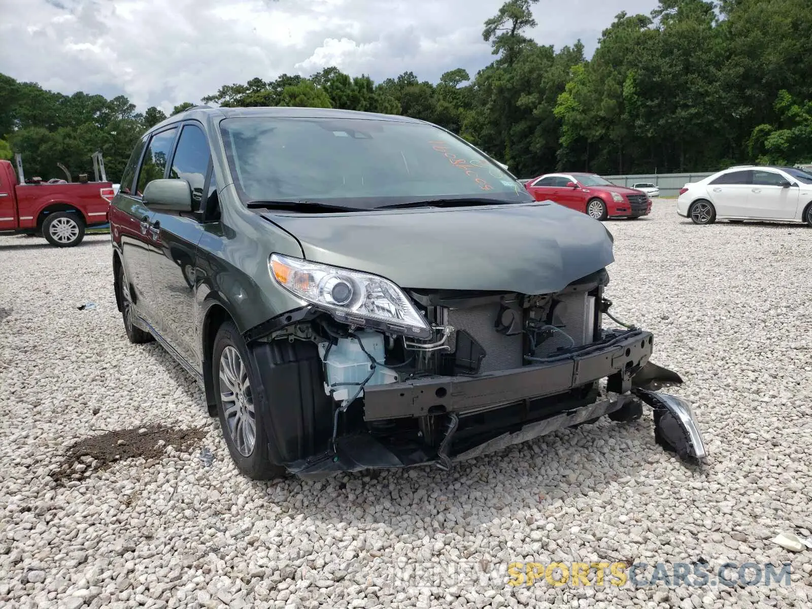 1 Photograph of a damaged car 5TDYZ3DC9LS052159 TOYOTA SIENNA 2020
