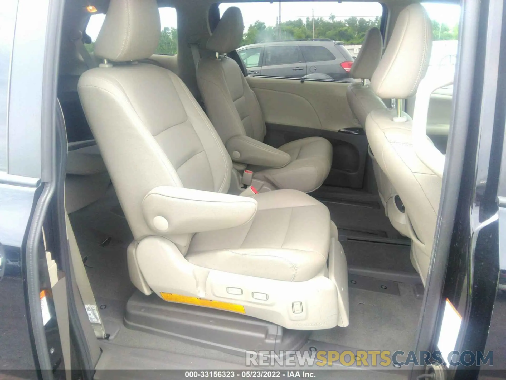 8 Фотография поврежденного автомобиля 5TDYZ3DCXLS063168 TOYOTA SIENNA 2020