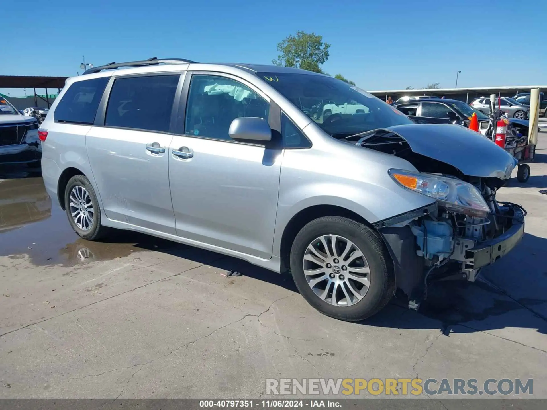 1 Фотография поврежденного автомобиля 5TDYZ3DCXLS075269 TOYOTA SIENNA 2020