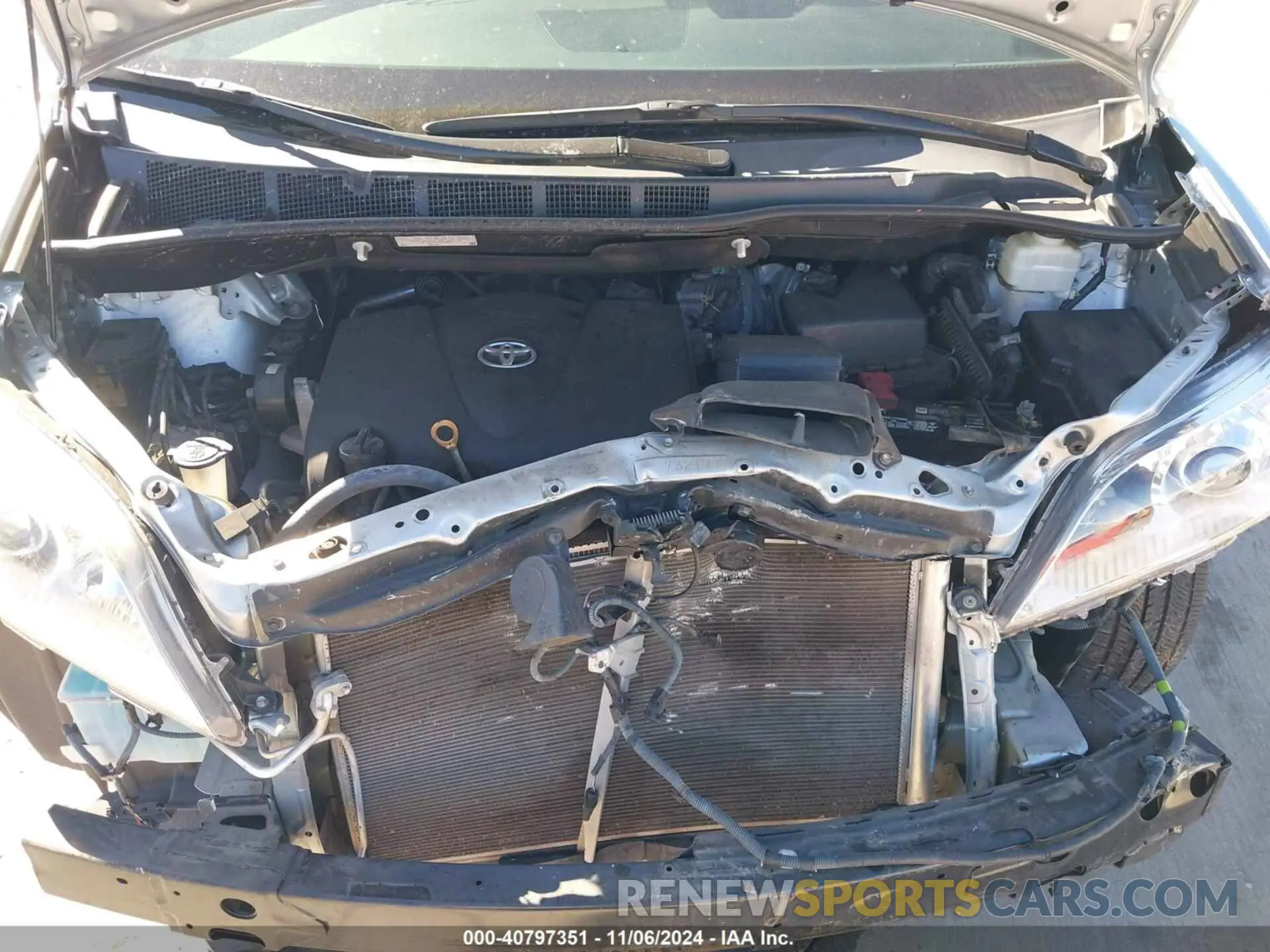 10 Фотография поврежденного автомобиля 5TDYZ3DCXLS075269 TOYOTA SIENNA 2020