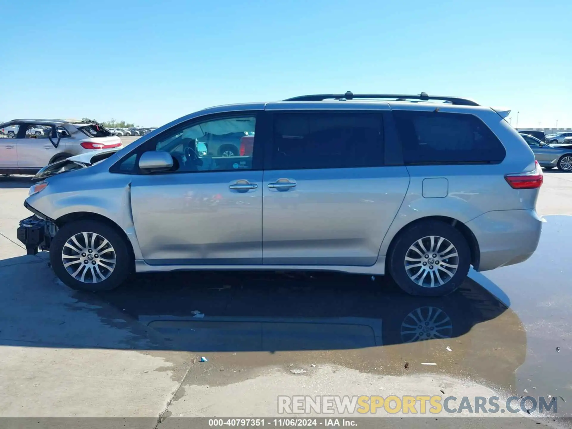 13 Фотография поврежденного автомобиля 5TDYZ3DCXLS075269 TOYOTA SIENNA 2020