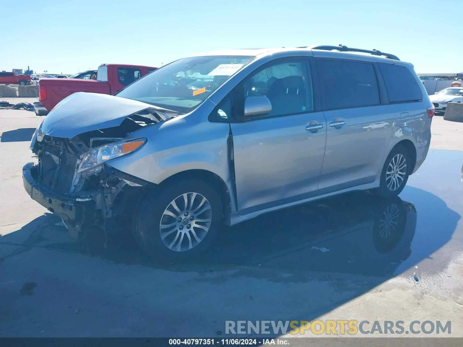 2 Фотография поврежденного автомобиля 5TDYZ3DCXLS075269 TOYOTA SIENNA 2020