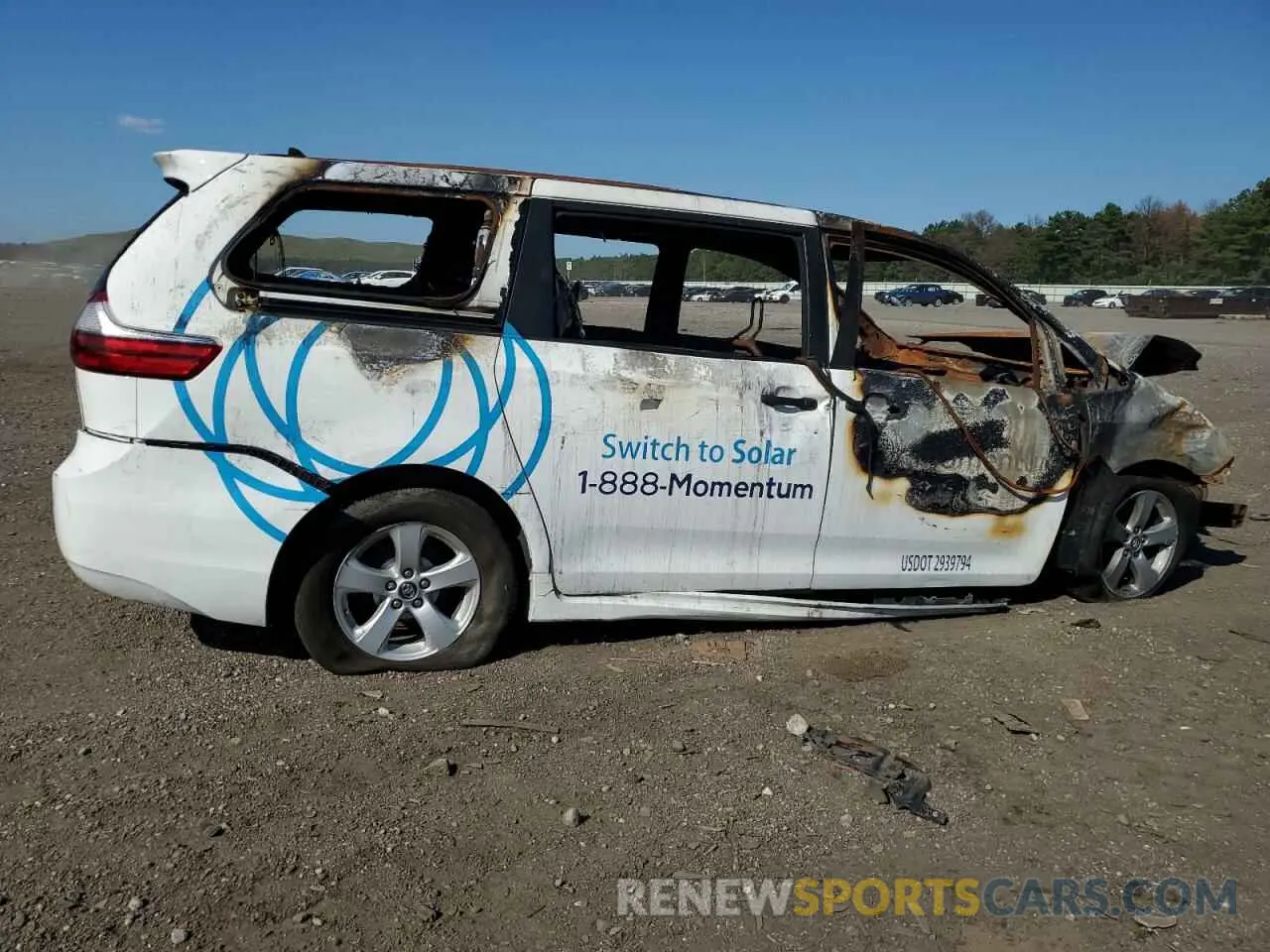 3 Photograph of a damaged car 5TDZZ3DC1LS034615 TOYOTA SIENNA 2020