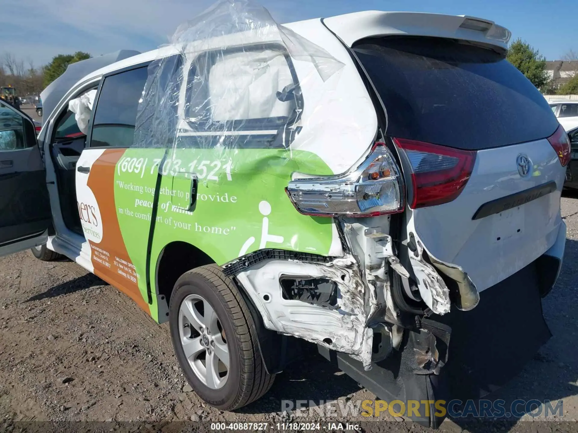 6 Photograph of a damaged car 5TDZZ3DC2LS066487 TOYOTA SIENNA 2020