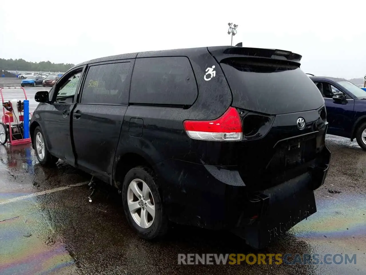3 Photograph of a damaged car 5TDZZ3DC4LS066510 TOYOTA SIENNA 2020
