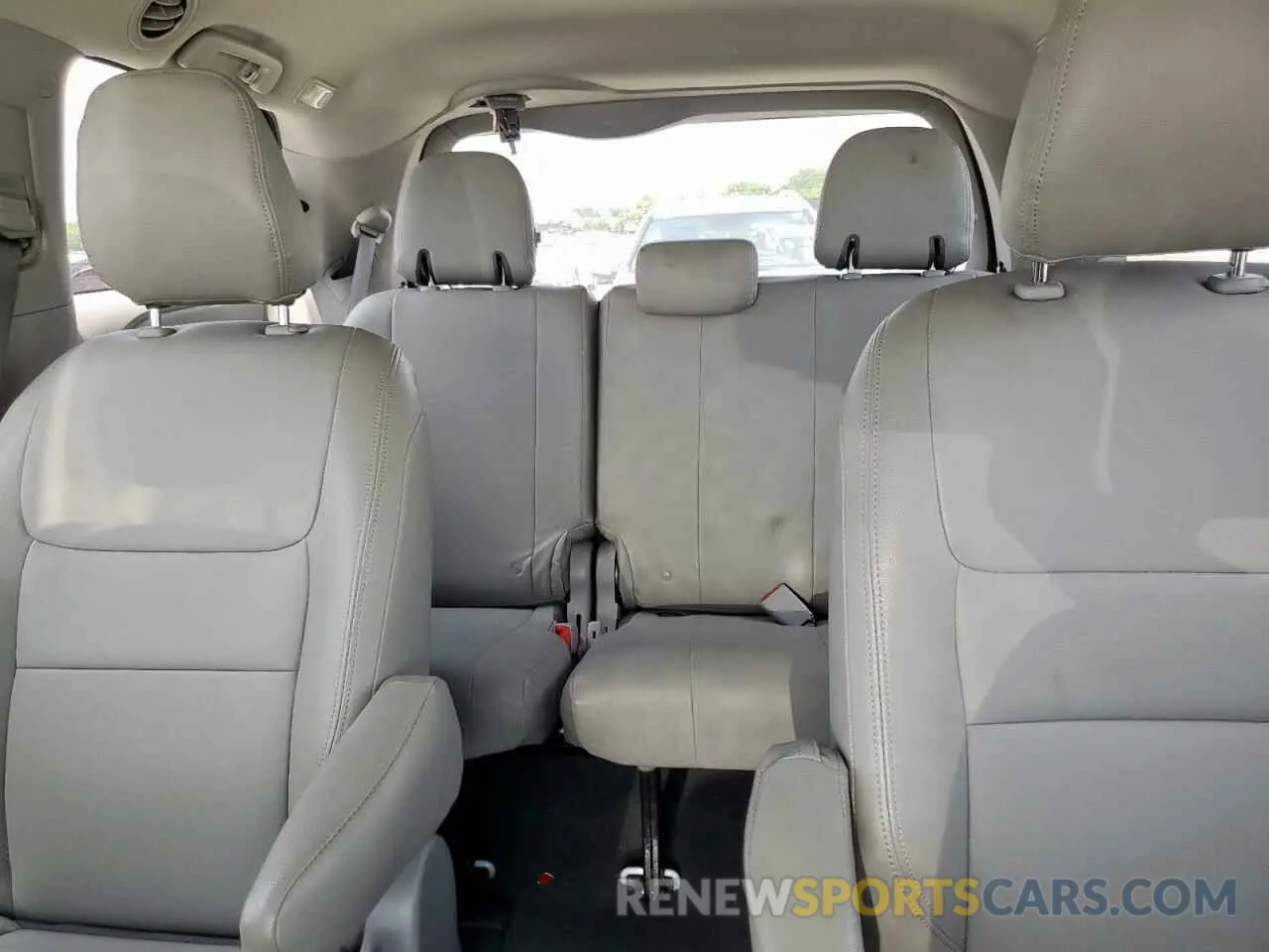 10 Photograph of a damaged car 5TDZZ3DCXLS034791 TOYOTA SIENNA 2020