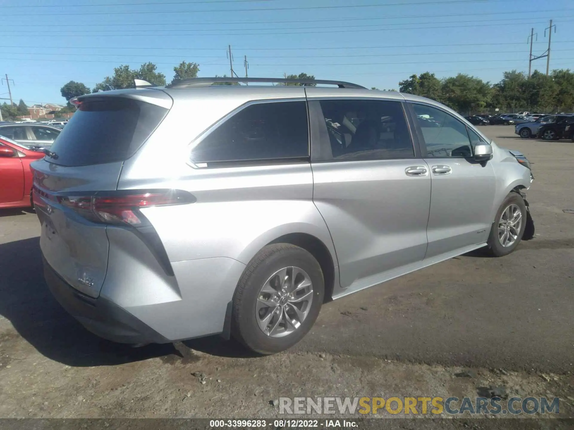 4 Photograph of a damaged car 5TDBRKEC5MS056760 TOYOTA SIENNA 2021
