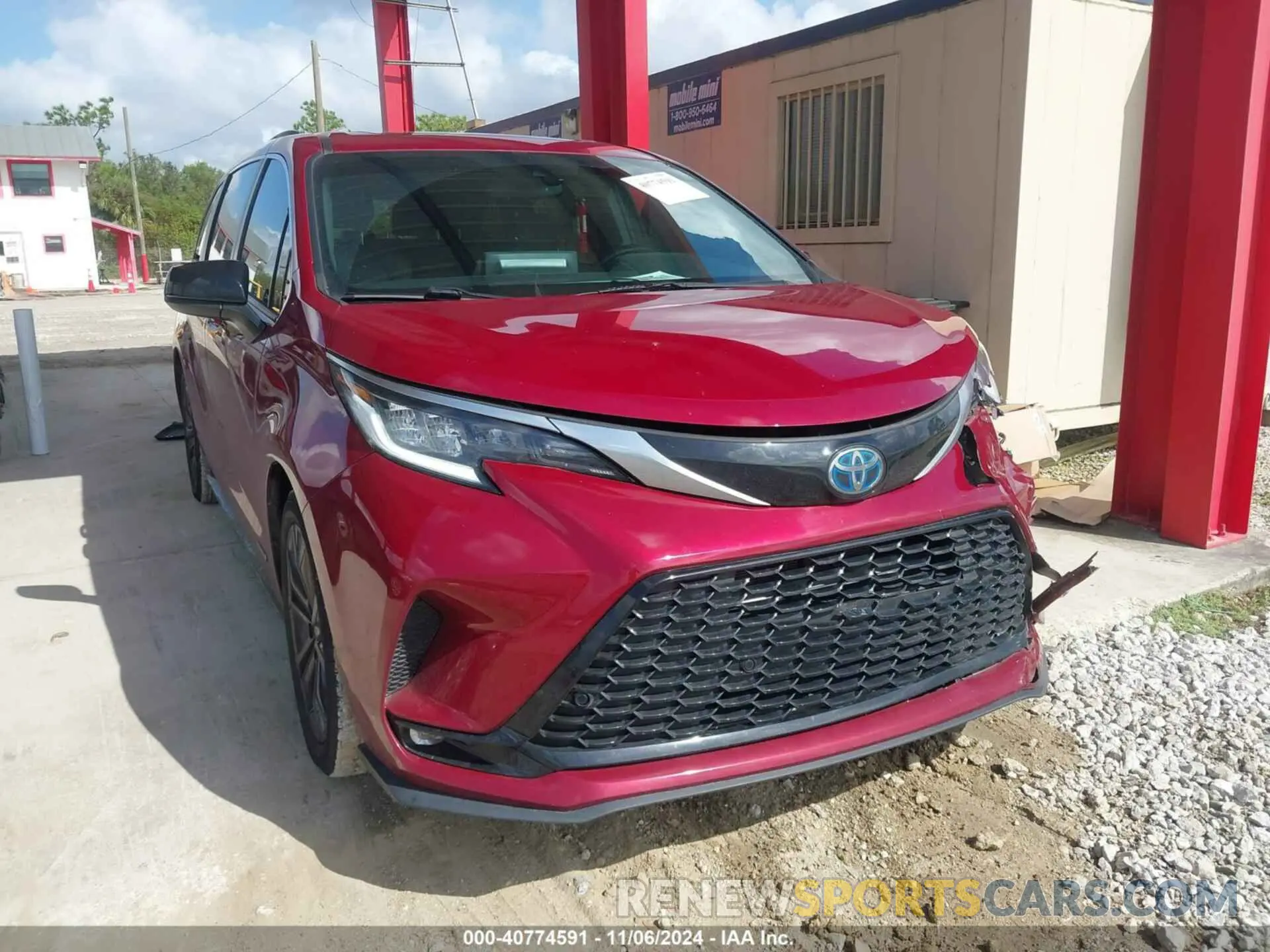 1 Photograph of a damaged car 5TDDRKEC0MS043195 TOYOTA SIENNA 2021