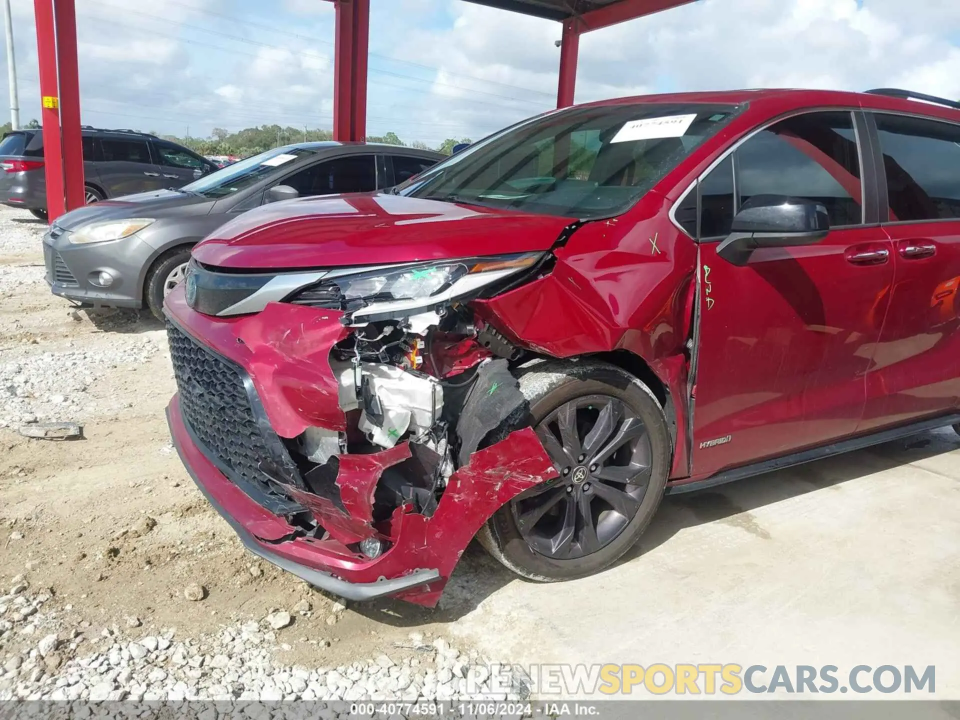 6 Photograph of a damaged car 5TDDRKEC0MS043195 TOYOTA SIENNA 2021