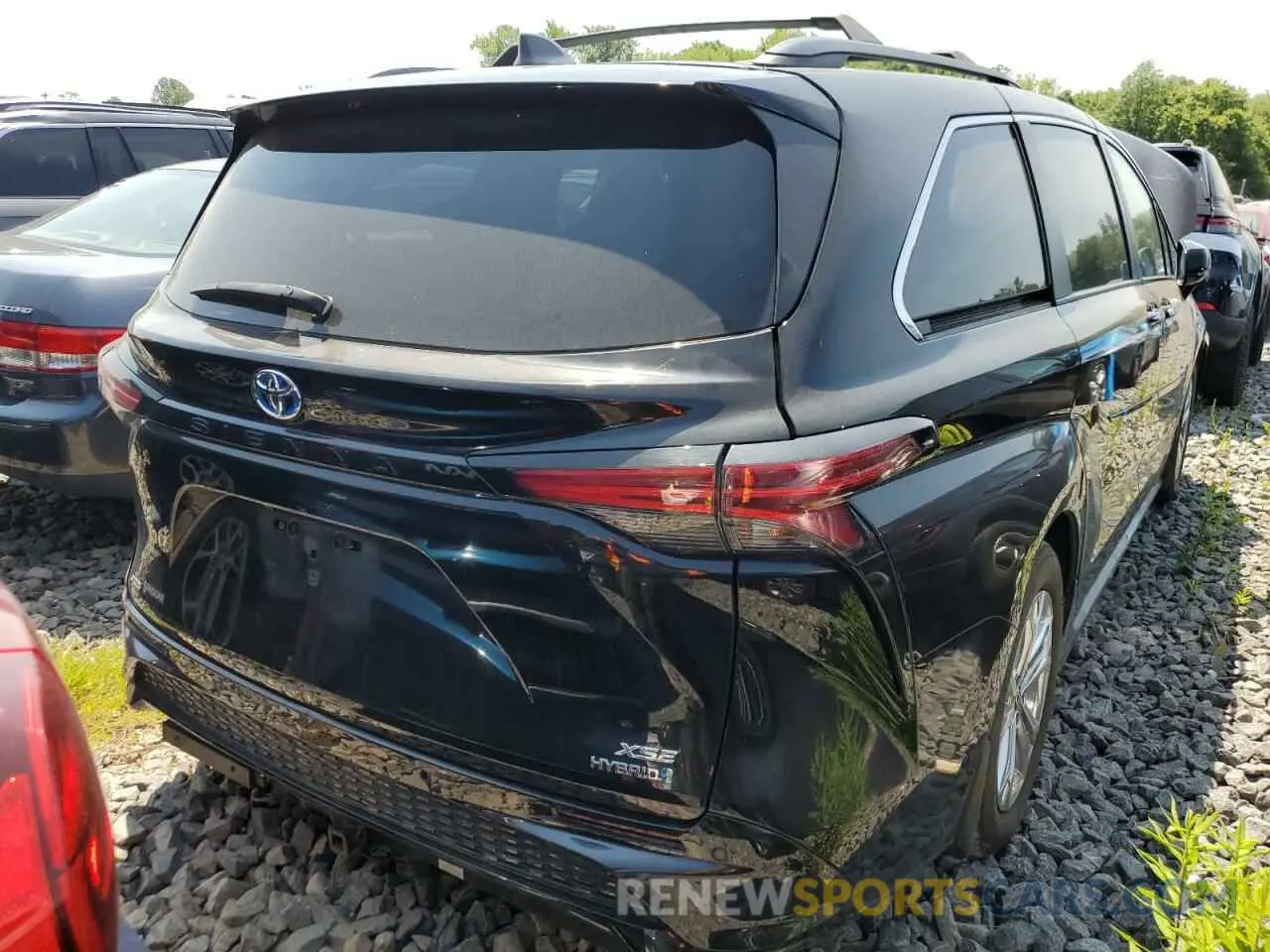 3 Photograph of a damaged car 5TDDSKFC9MS036507 TOYOTA SIENNA 2021