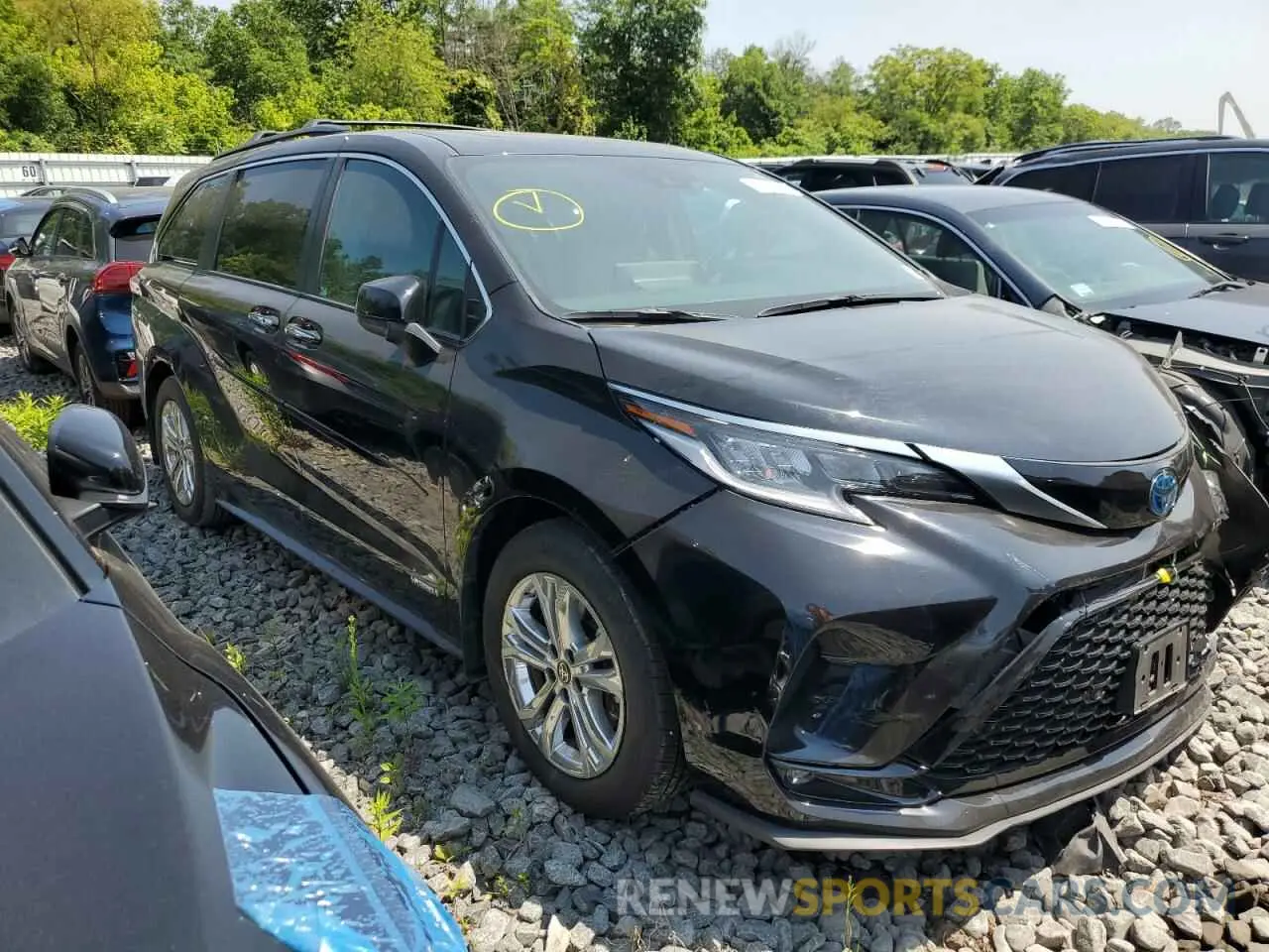 4 Photograph of a damaged car 5TDDSKFC9MS036507 TOYOTA SIENNA 2021