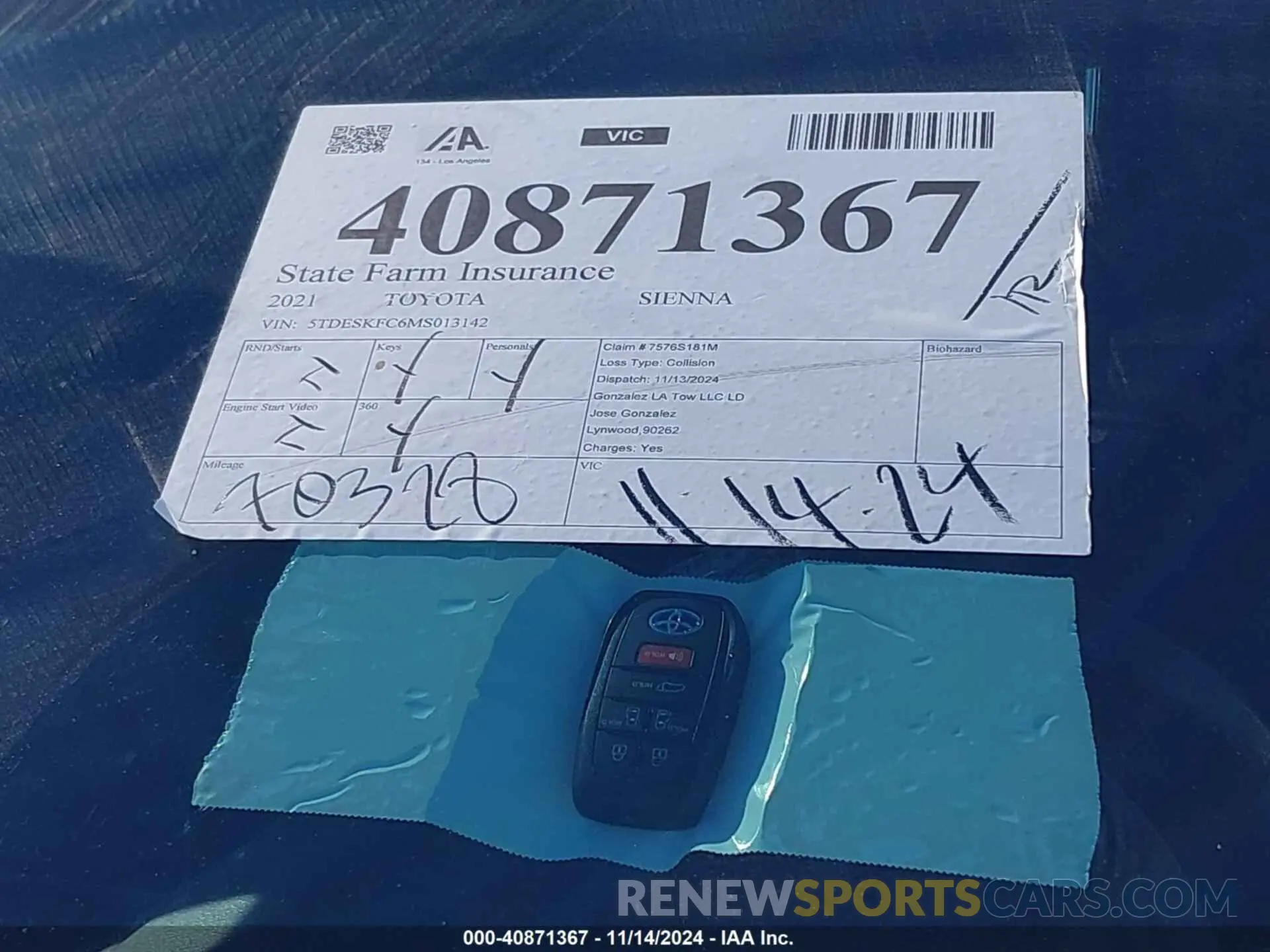 11 Photograph of a damaged car 5TDESKFC6MS013142 TOYOTA SIENNA 2021