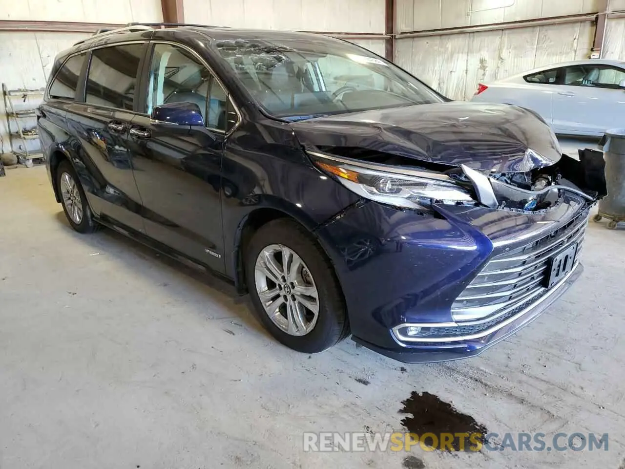 4 Photograph of a damaged car 5TDESKFC8MS011649 TOYOTA SIENNA 2021