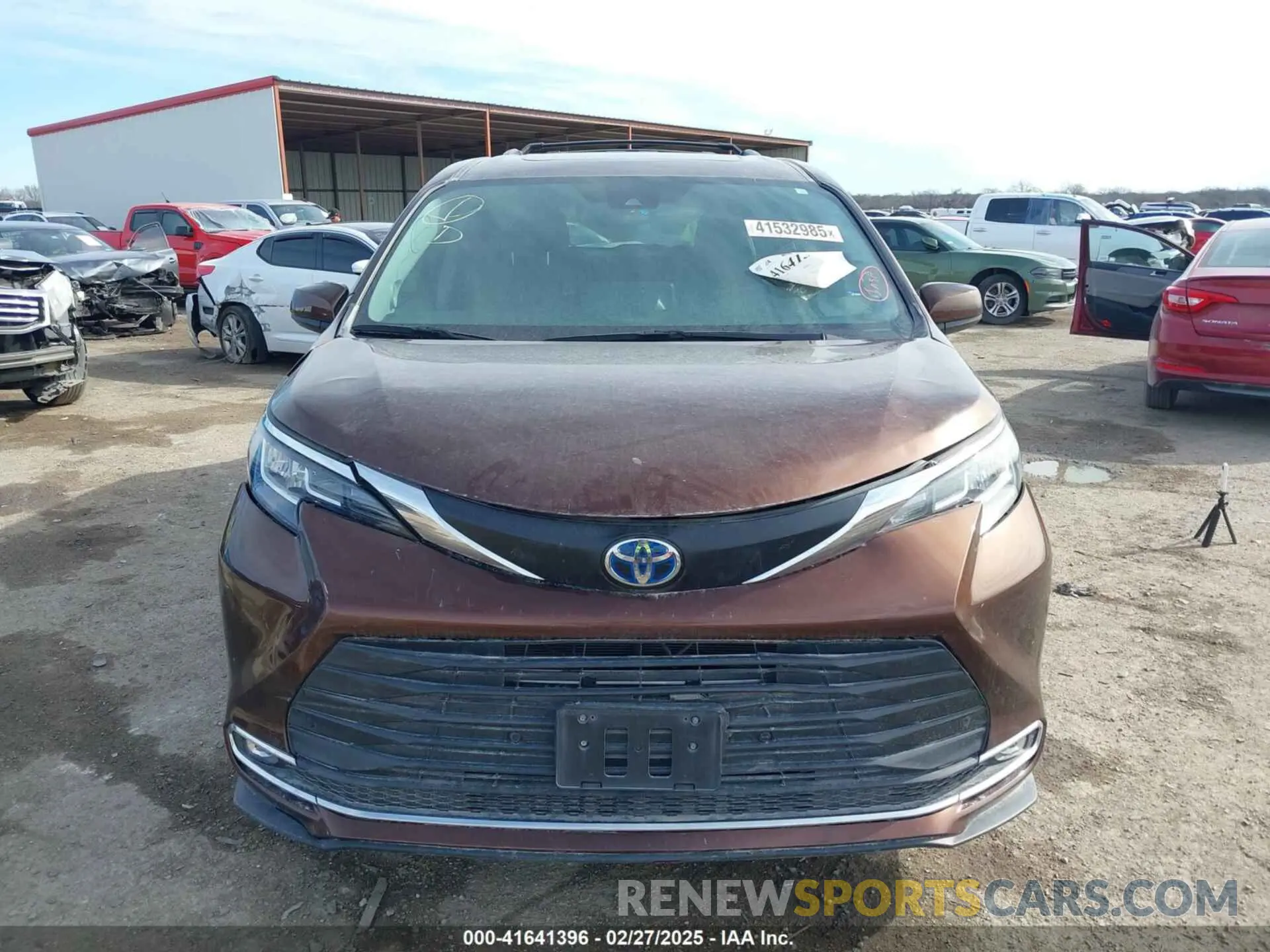 12 Photograph of a damaged car 5TDJRKEC2MS005454 TOYOTA SIENNA 2021