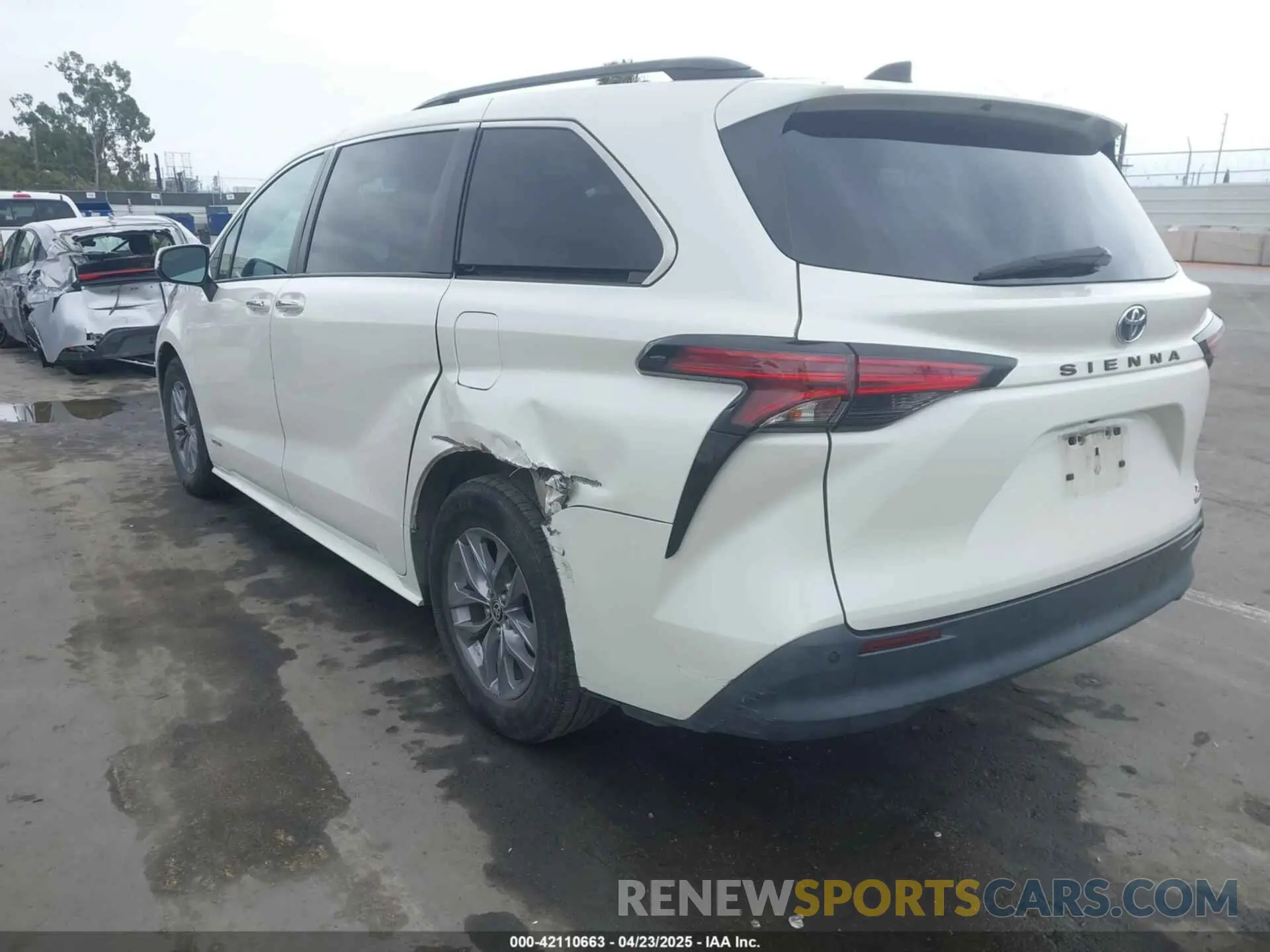 3 Фотография поврежденного автомобиля 5TDJRKEC8MS010030 TOYOTA SIENNA 2021