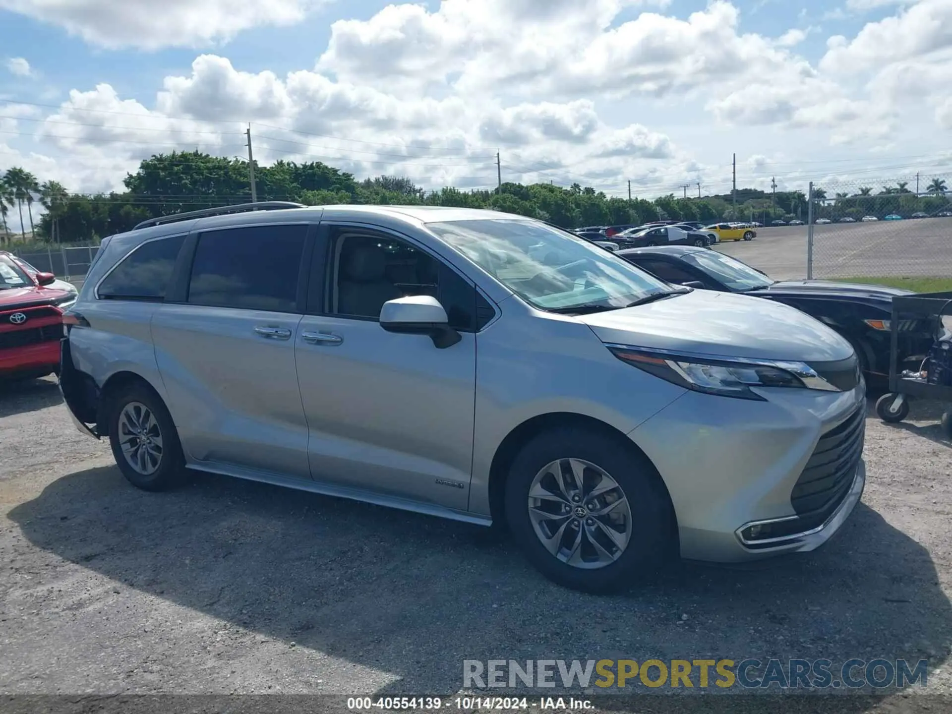 14 Photograph of a damaged car 5TDJRKEC9MS027015 TOYOTA SIENNA 2021