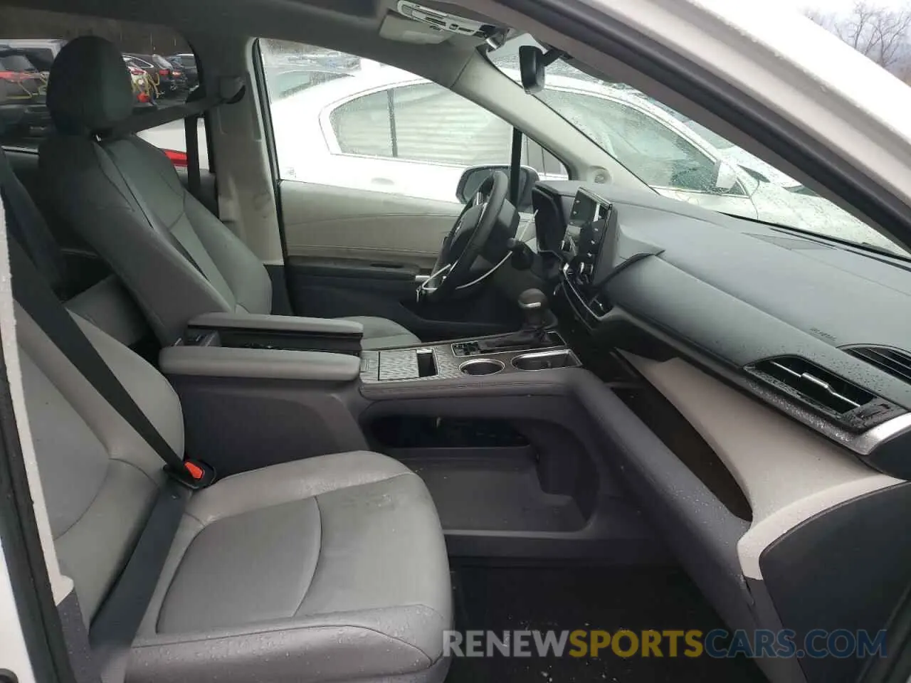 5 Photograph of a damaged car 5TDJSKFC2MS002363 TOYOTA SIENNA 2021