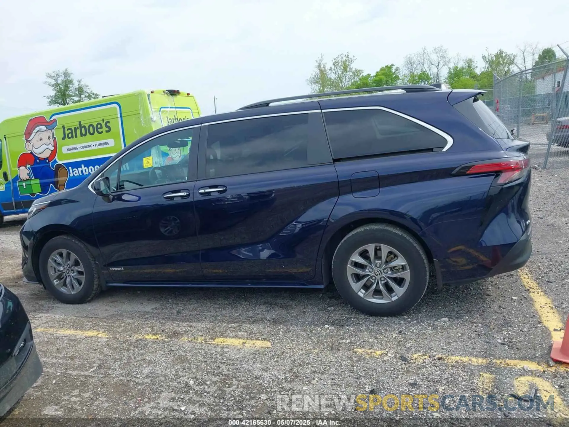 14 Photograph of a damaged car 5TDJSKFCXMS024627 TOYOTA SIENNA 2021