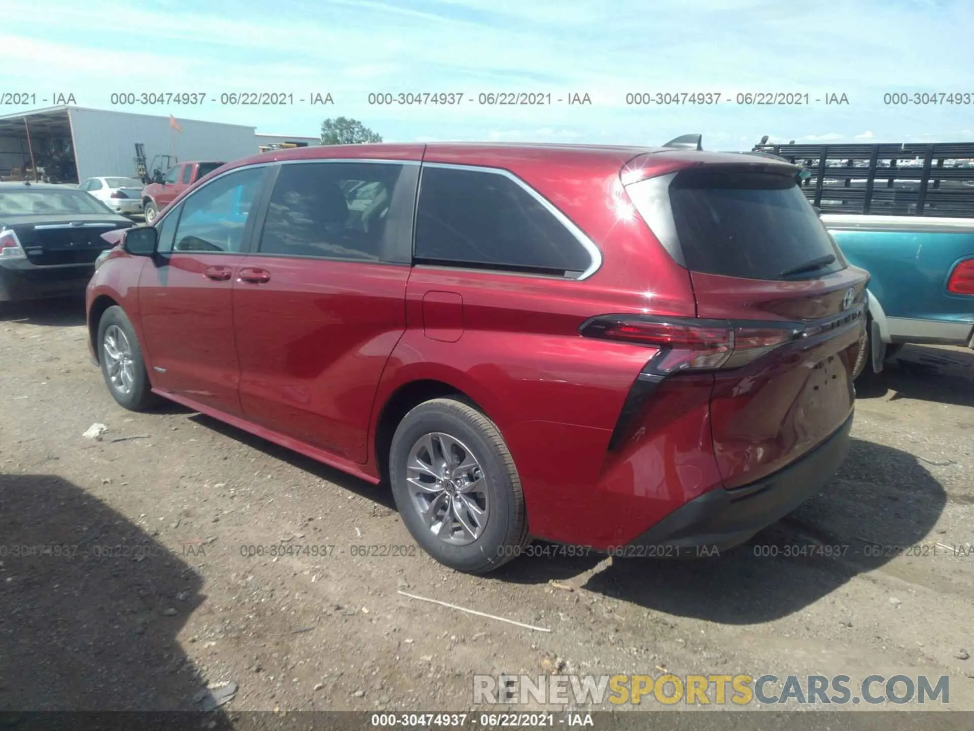 3 Фотография поврежденного автомобиля 5TDKRKEC0MS027781 TOYOTA SIENNA 2021