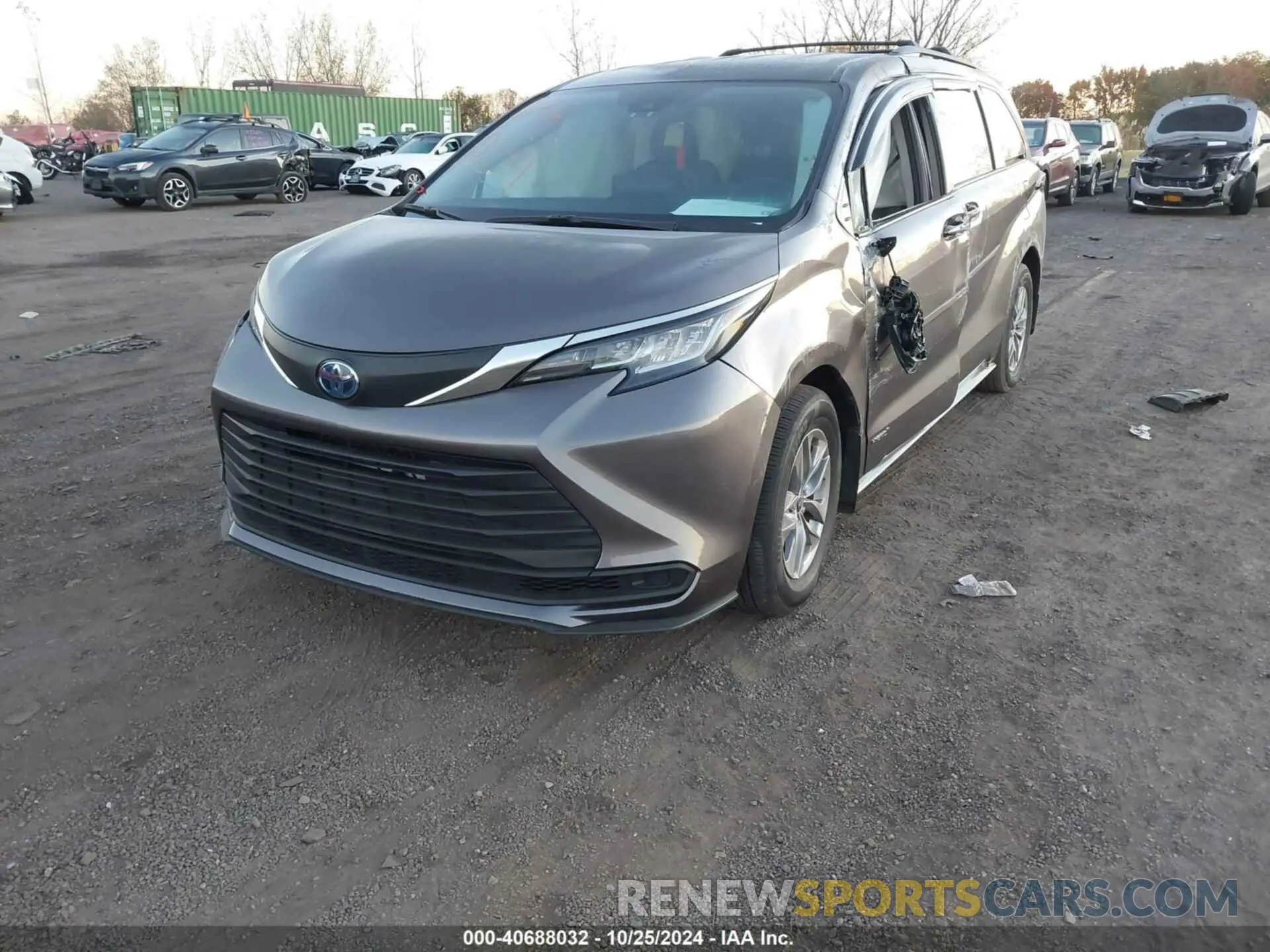 2 Photograph of a damaged car 5TDKRKEC2MS072169 TOYOTA SIENNA 2021