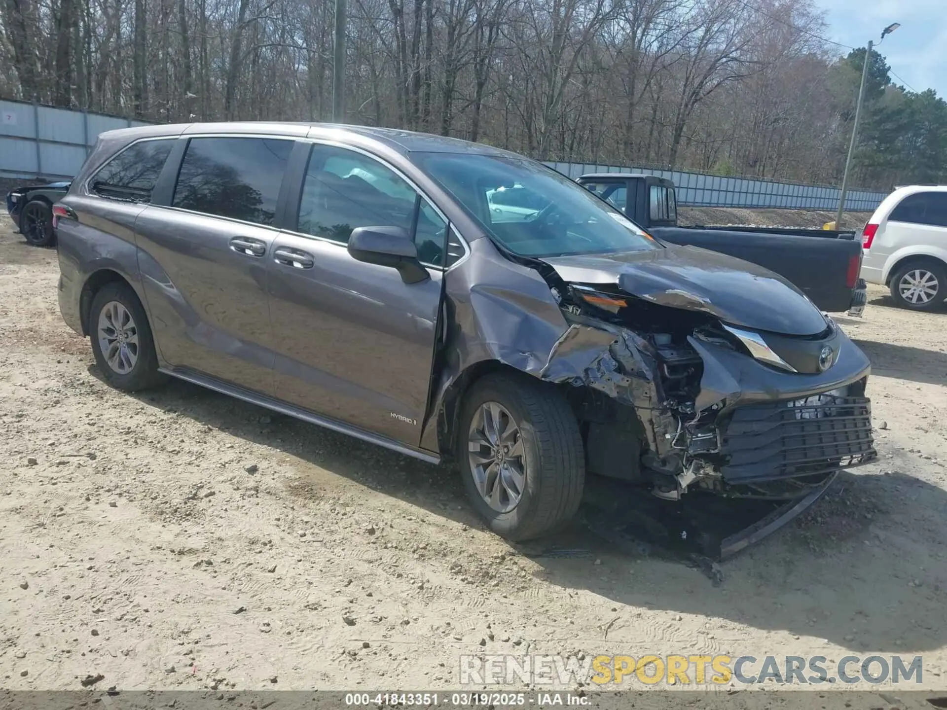 1 Photograph of a damaged car 5TDKRKEC3MS028830 TOYOTA SIENNA 2021